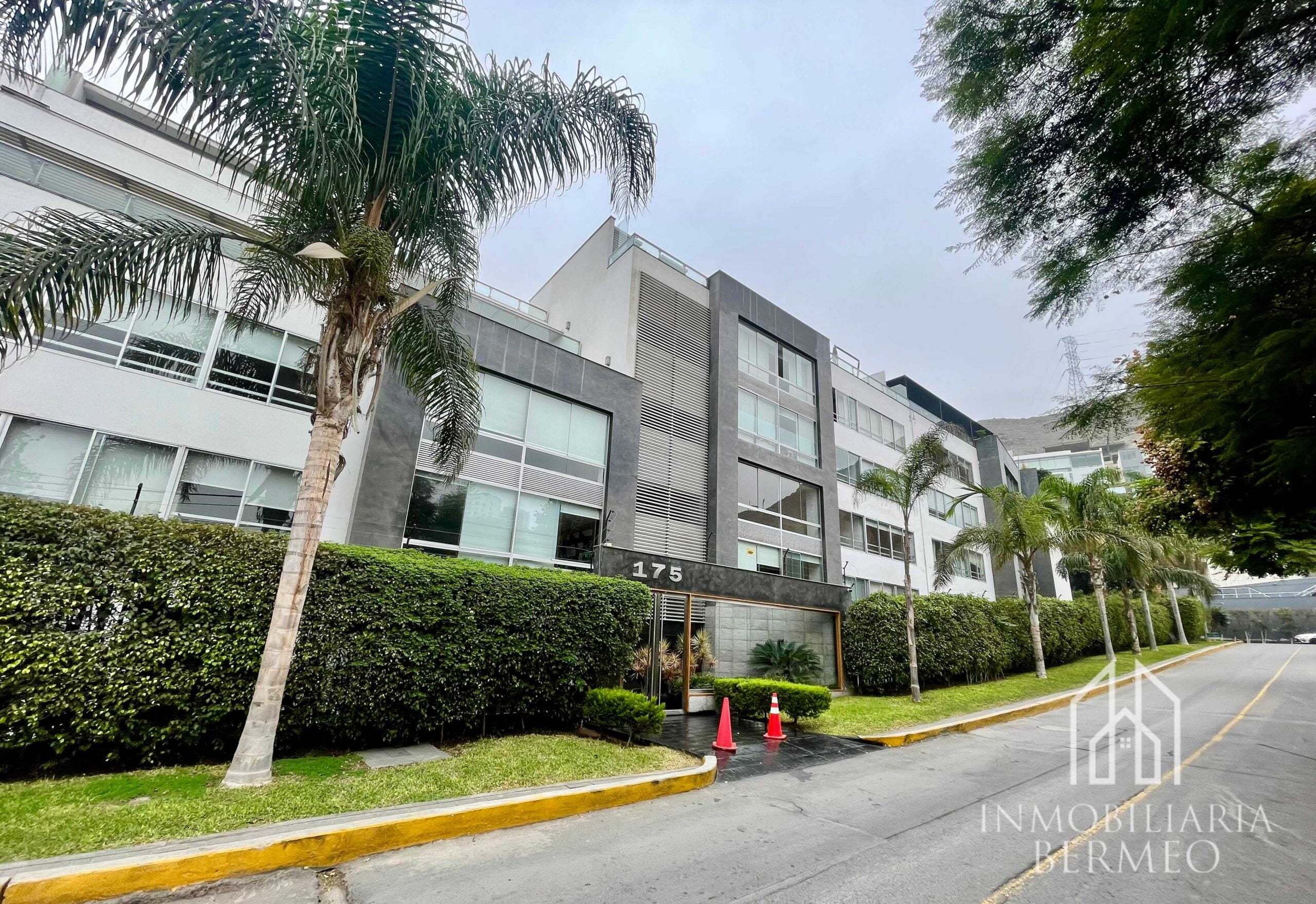 Moderno Flat en Zona Exclusiva y con Áreas Comunes