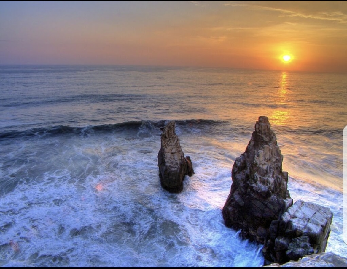 Casa Triplex en Playa Los Lobos: Espacio y Comodidad Frente al Mar
