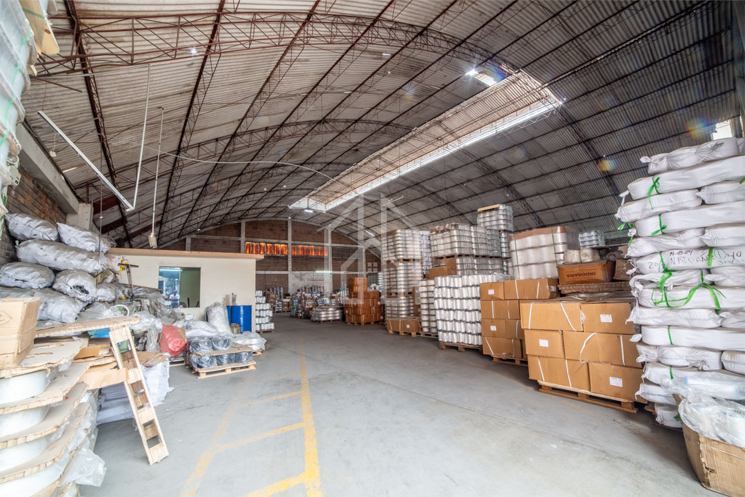 Local Industrial en Venta en Ate (11)