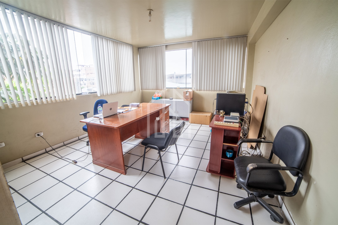 Local Industrial en Venta en Ate (8)