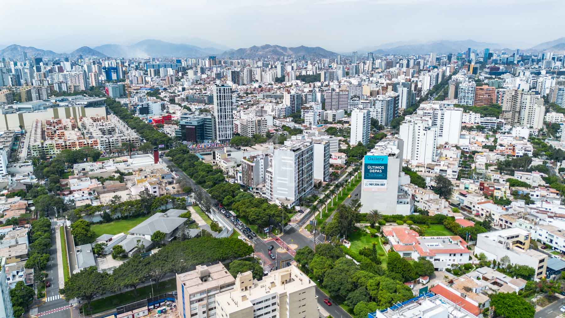 Casa como Terreno en esquina Av. Salaverry