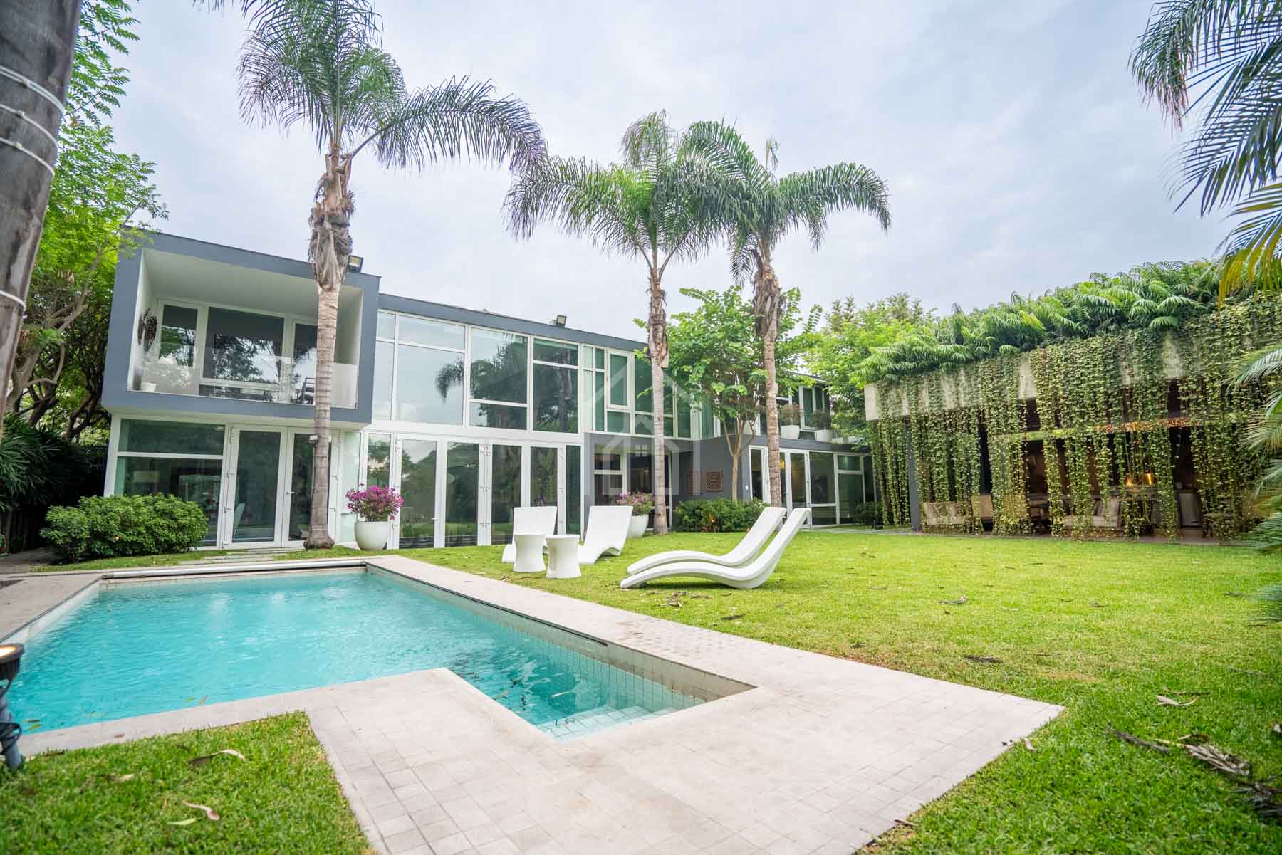 Casa Traslúcida - La Planicie