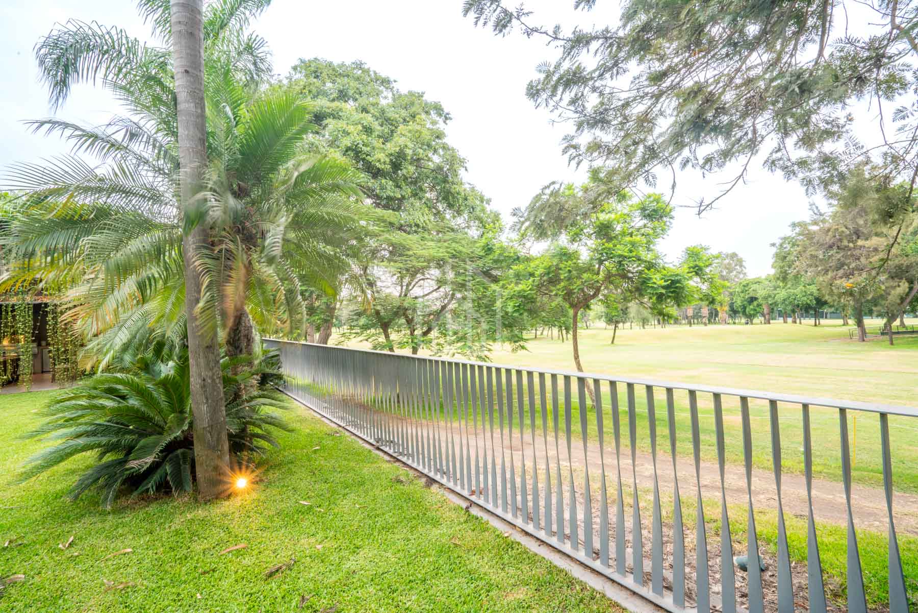 casa en venta la planicie cava piscina y mas-6