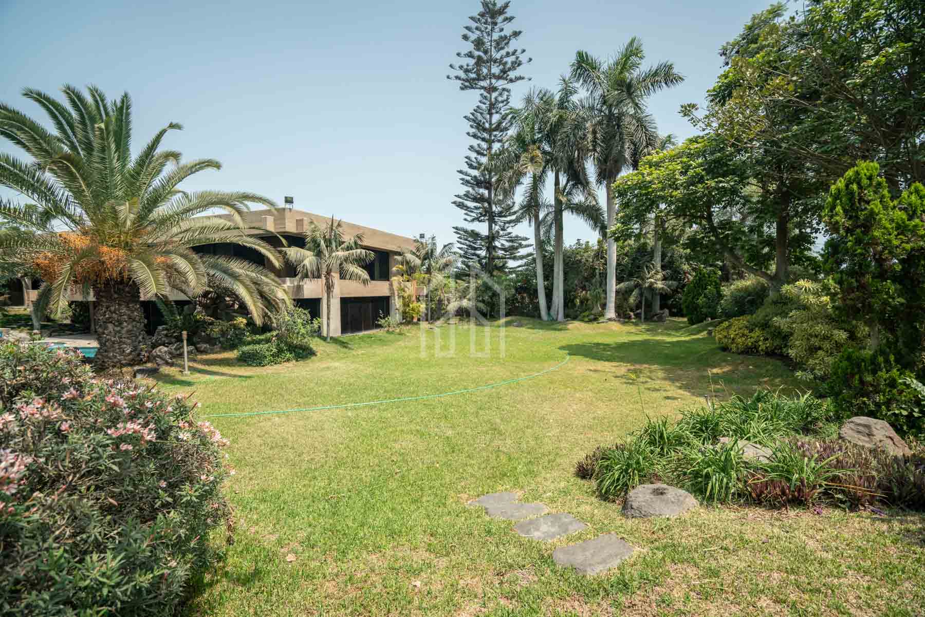 Casa en venta casuarinas piscina-14