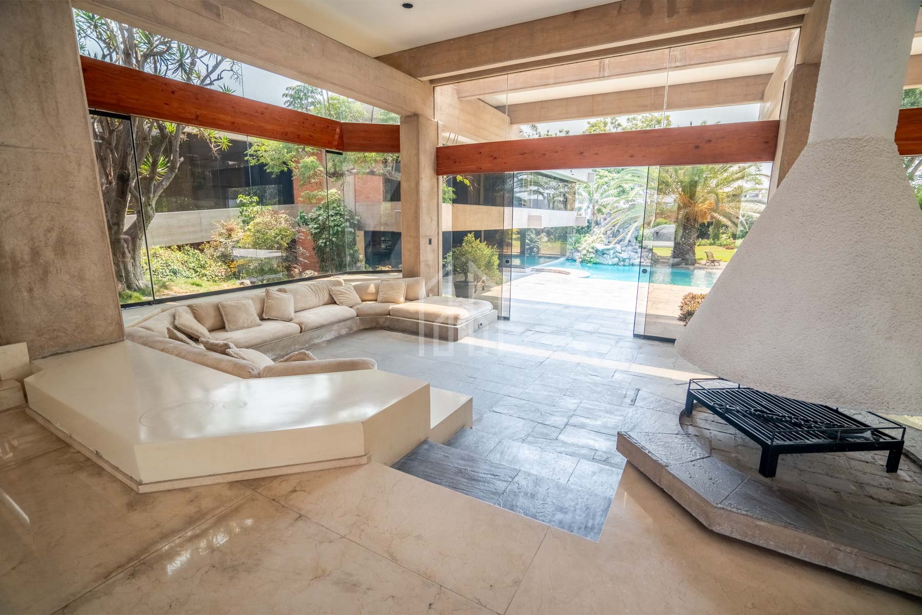 Casa en venta casuarinas piscina-18