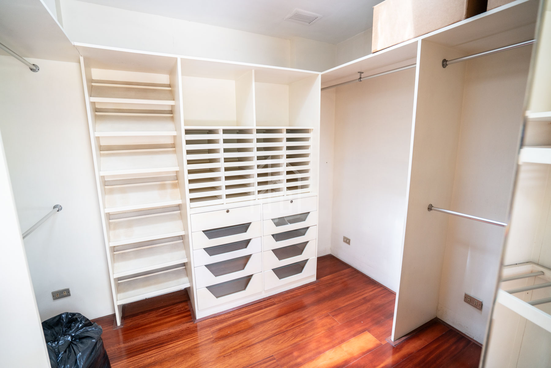 Casa en venta casuarinas piscina-29