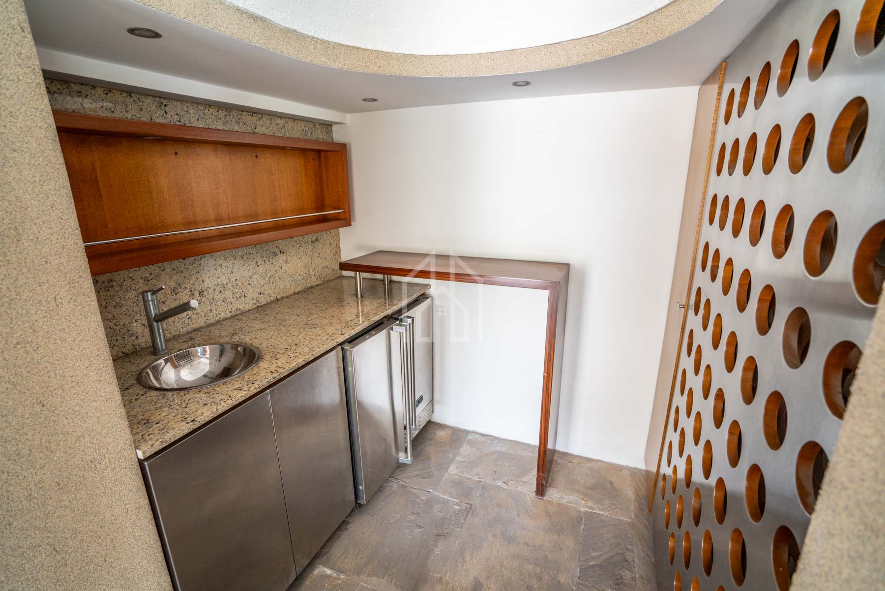 Casa en venta casuarinas piscina-48