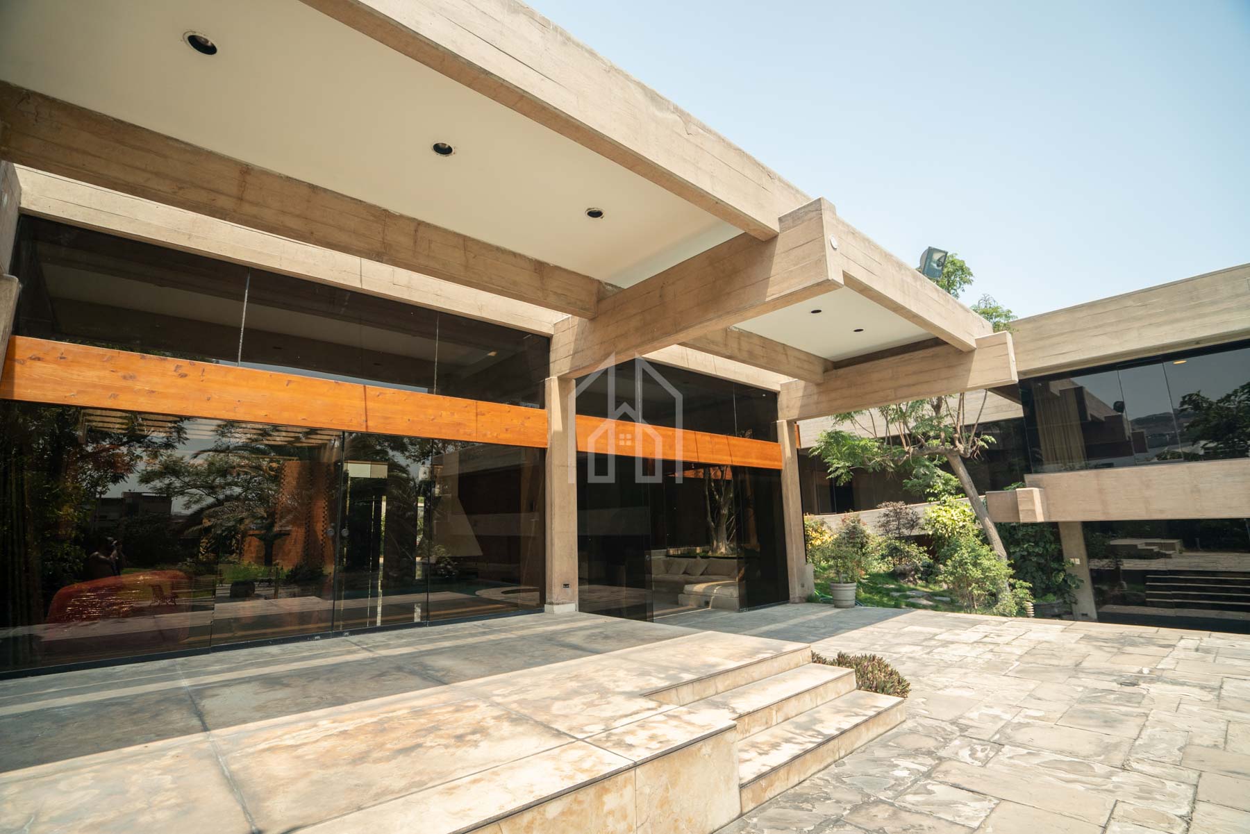 Casa en venta casuarinas piscina-5