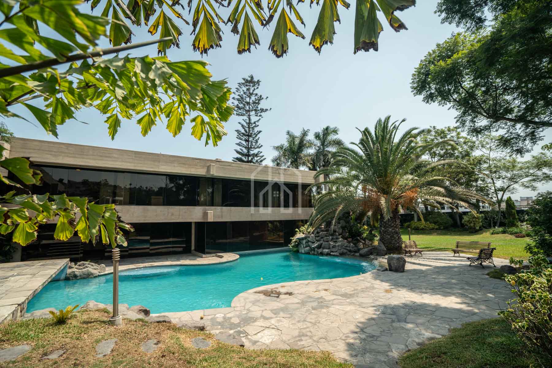 Casa en venta casuarinas piscina-8