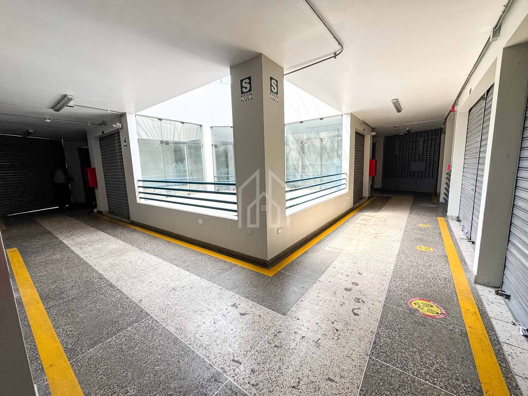 galeria gamarra en venta tiendas-10