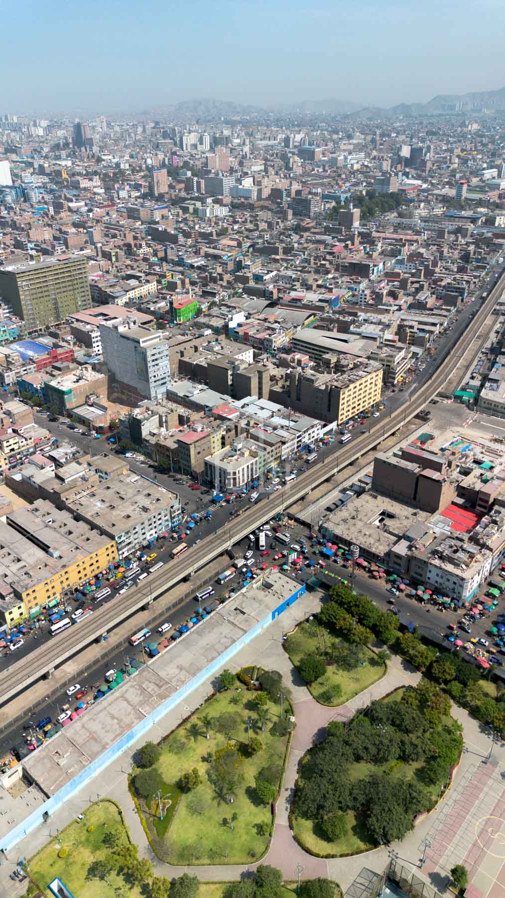Aires (azotea) y Tiendas en Gamarra