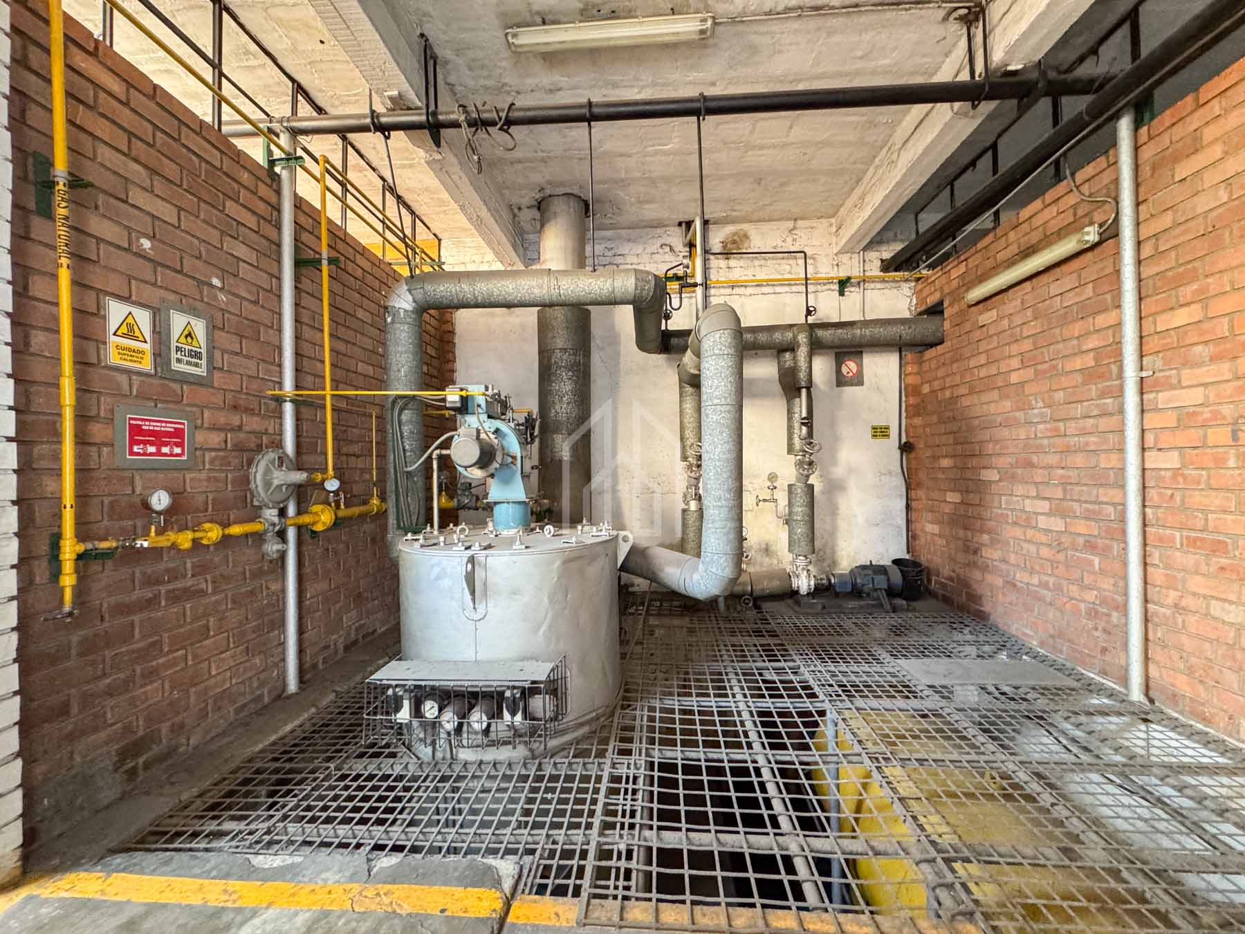 local industrial comercial en venta avenida argentina-19