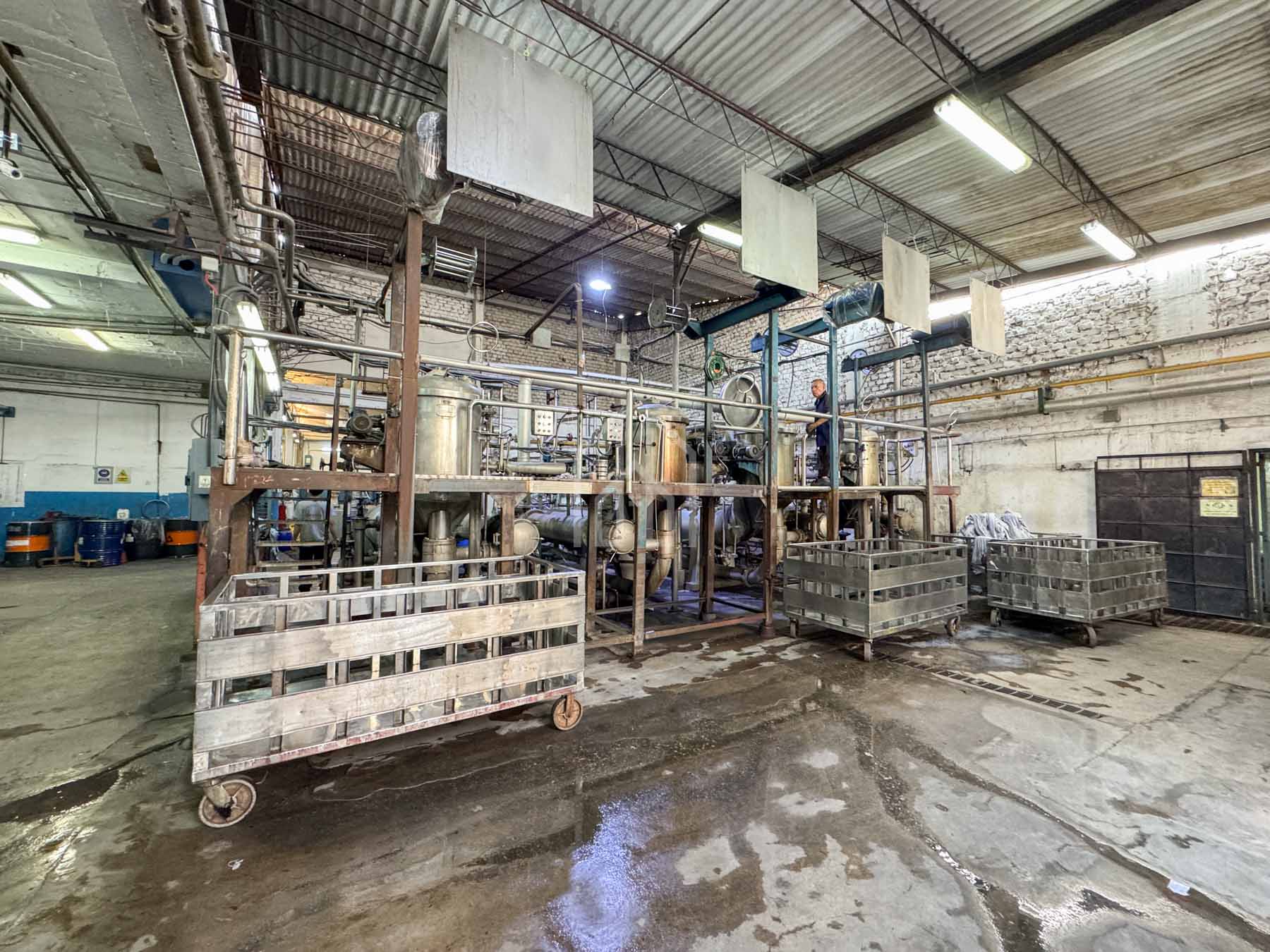 local industrial comercial en venta avenida argentina-23