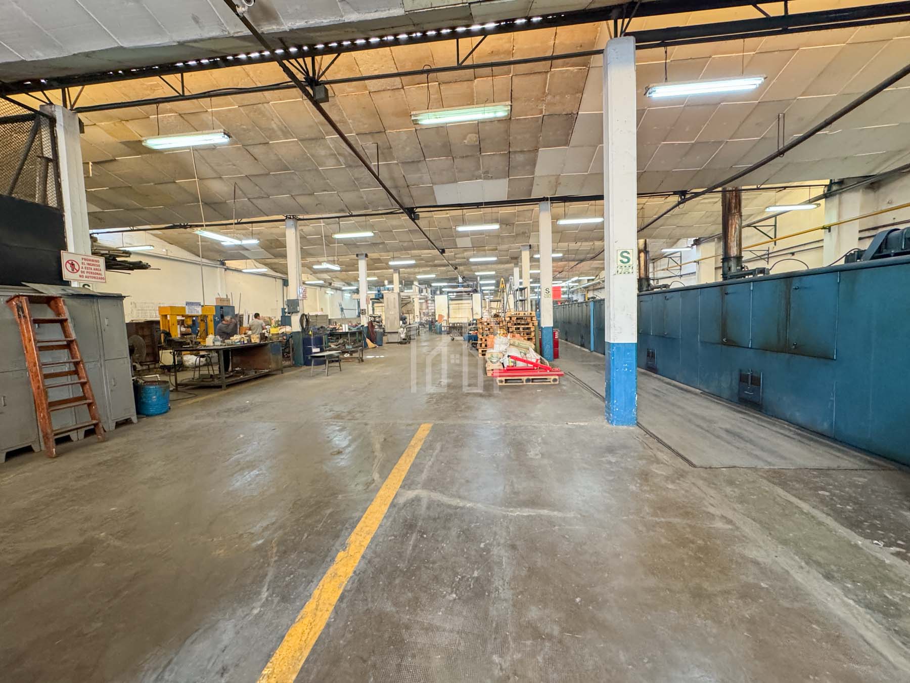 local industrial comercial en venta avenida argentina-29