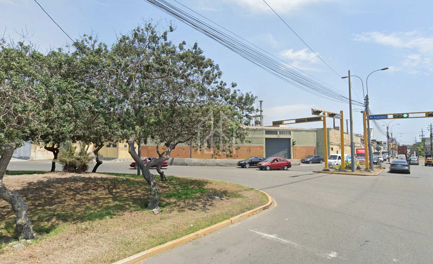 Local estratégico en venta Av. Argentina