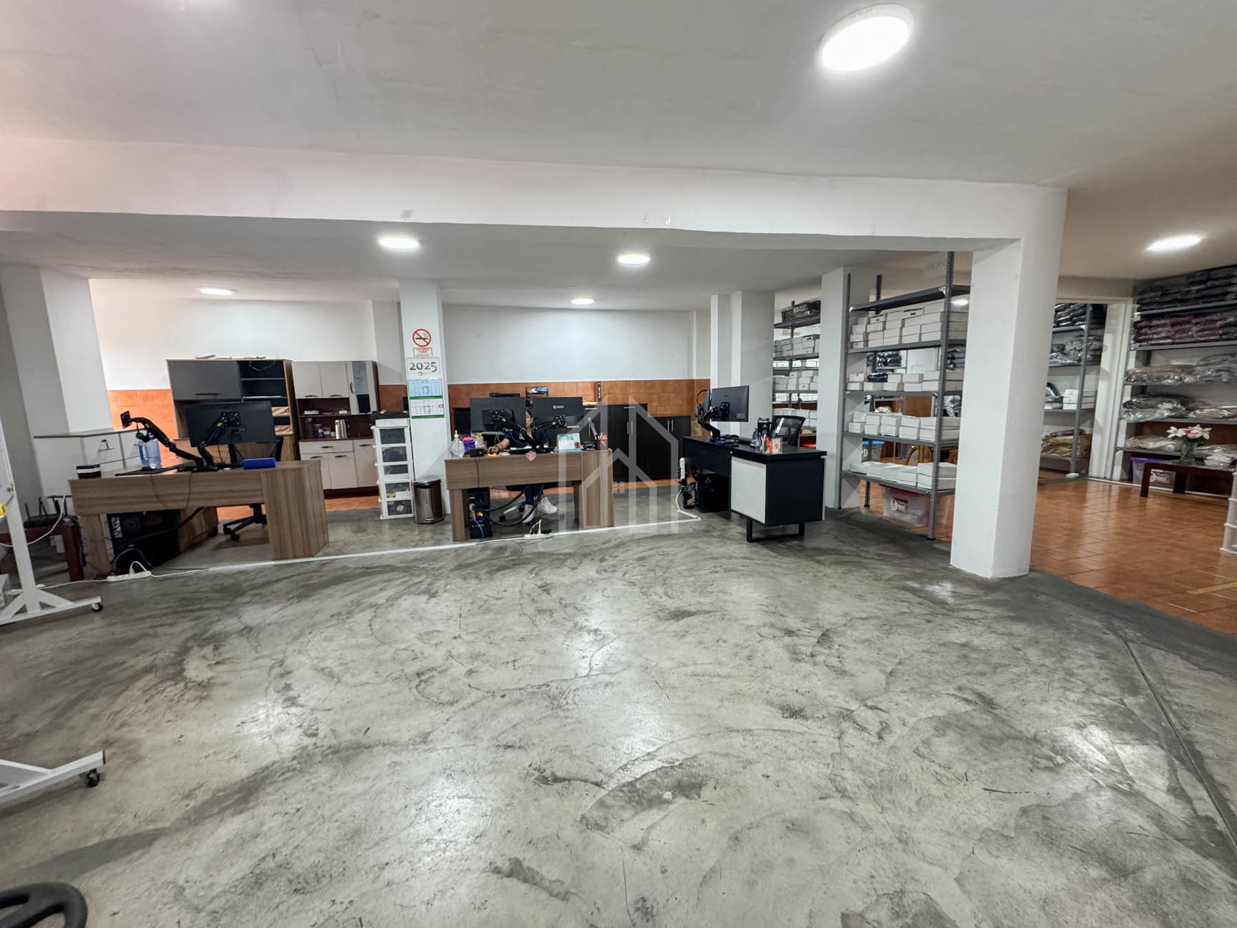 local industrial comercial en venta avenida argentina-42