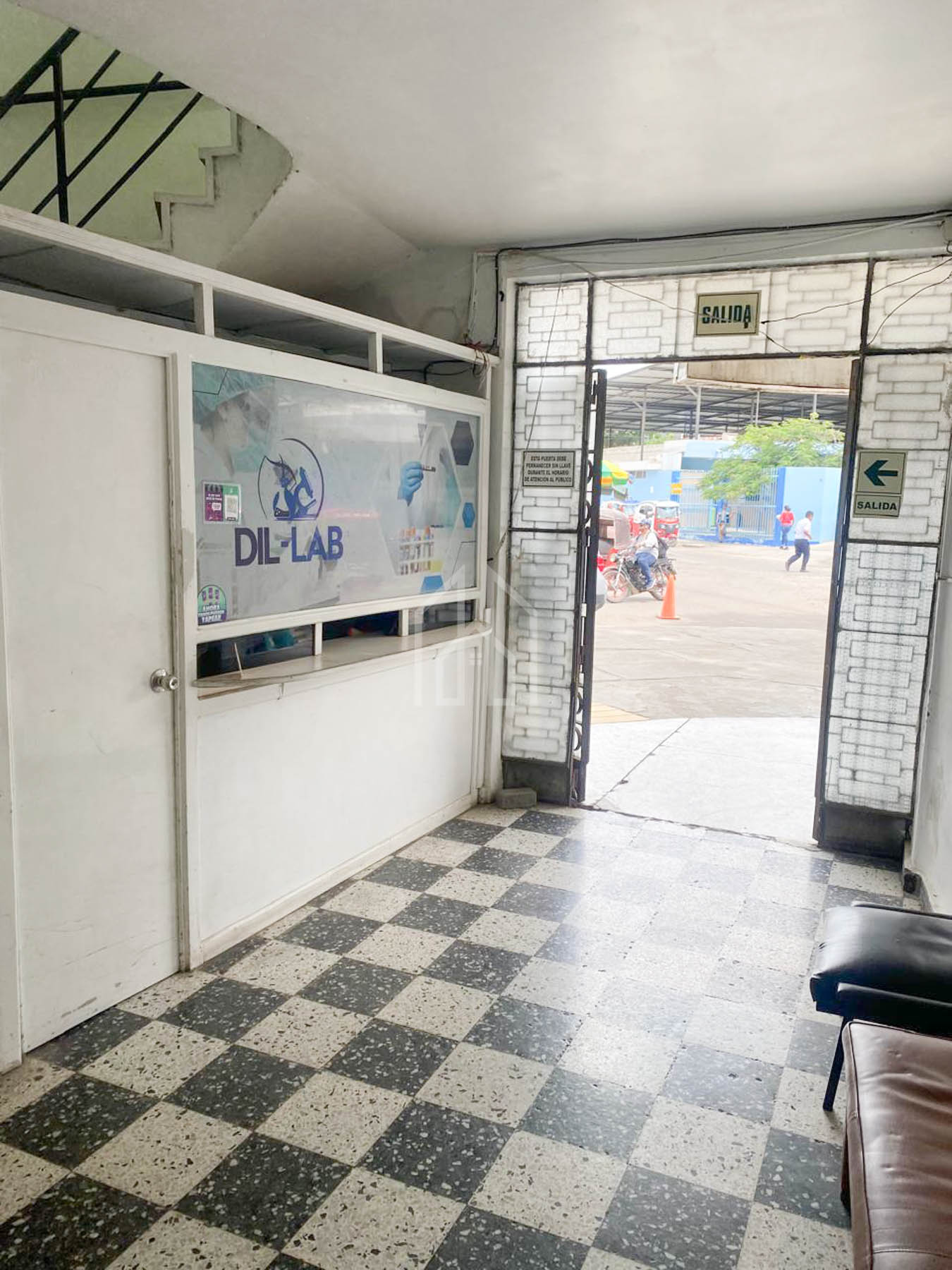 Edificio Clinica en venta piura-19