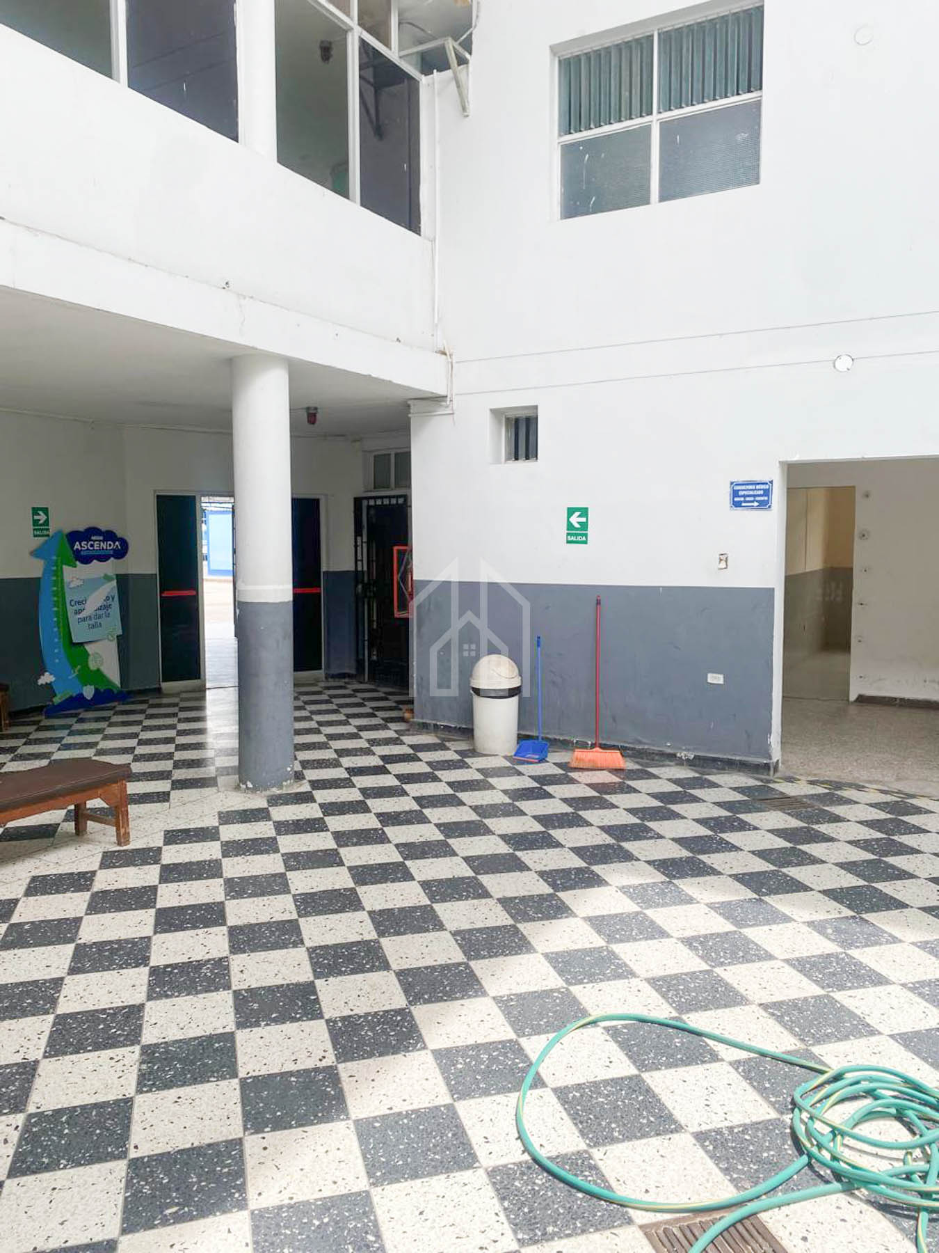 Edificio Clinica en venta piura-9
