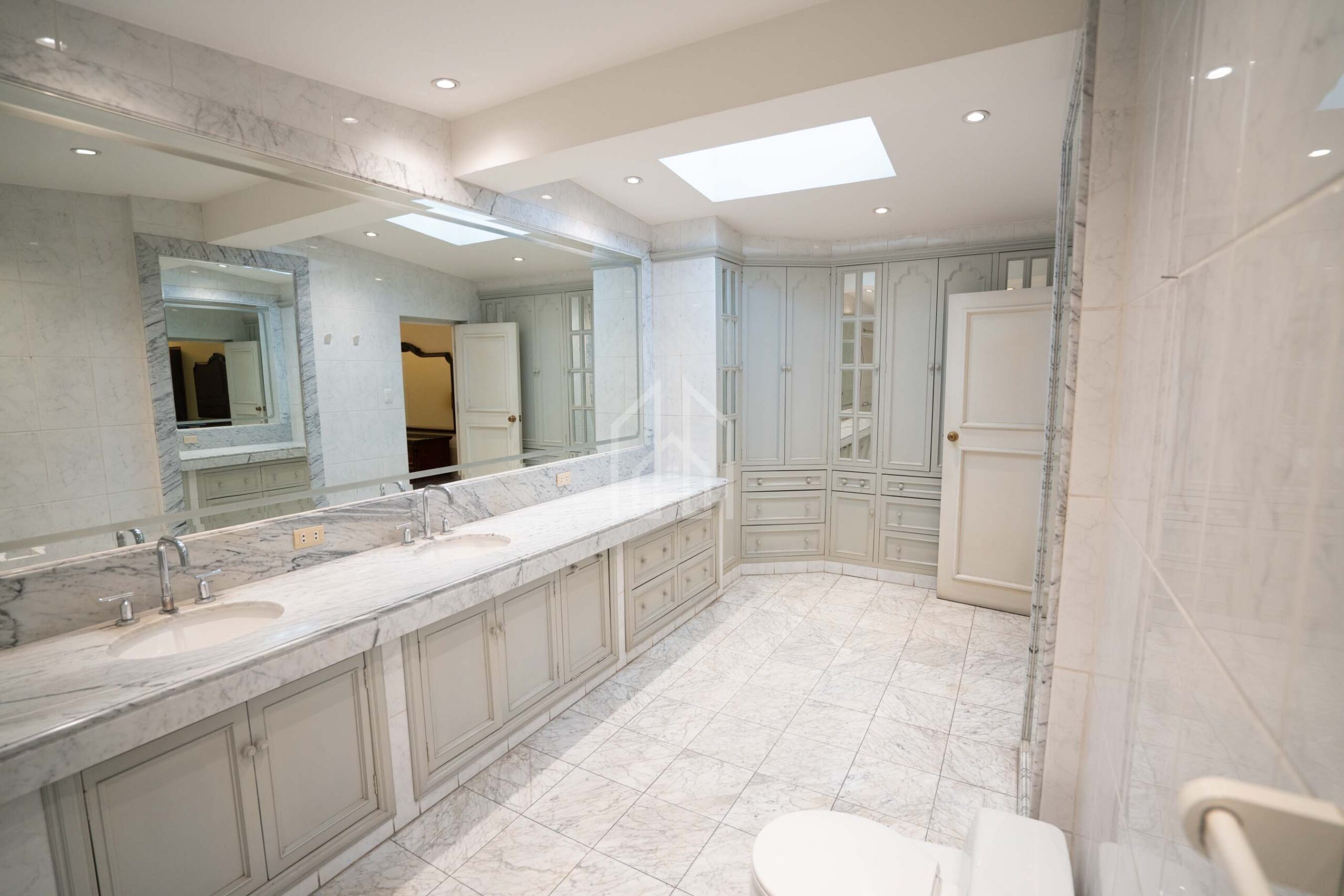 casa en venta condominio britanico surco-28