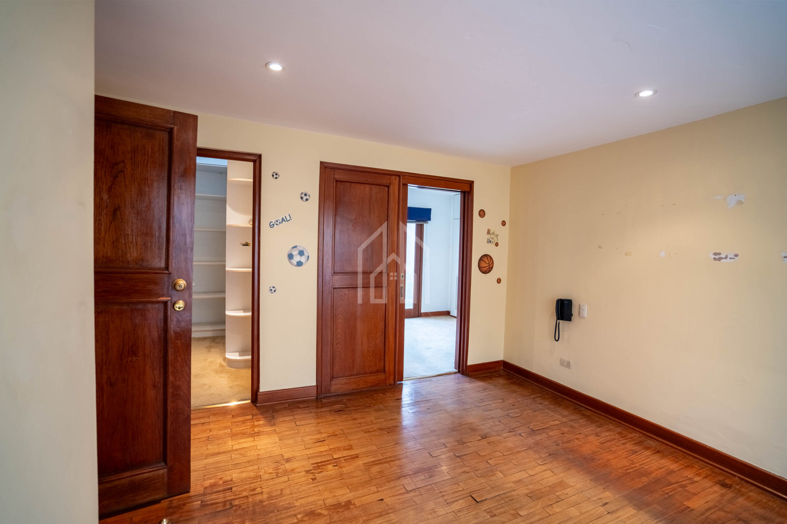 casa en venta condominio britanico surco-37