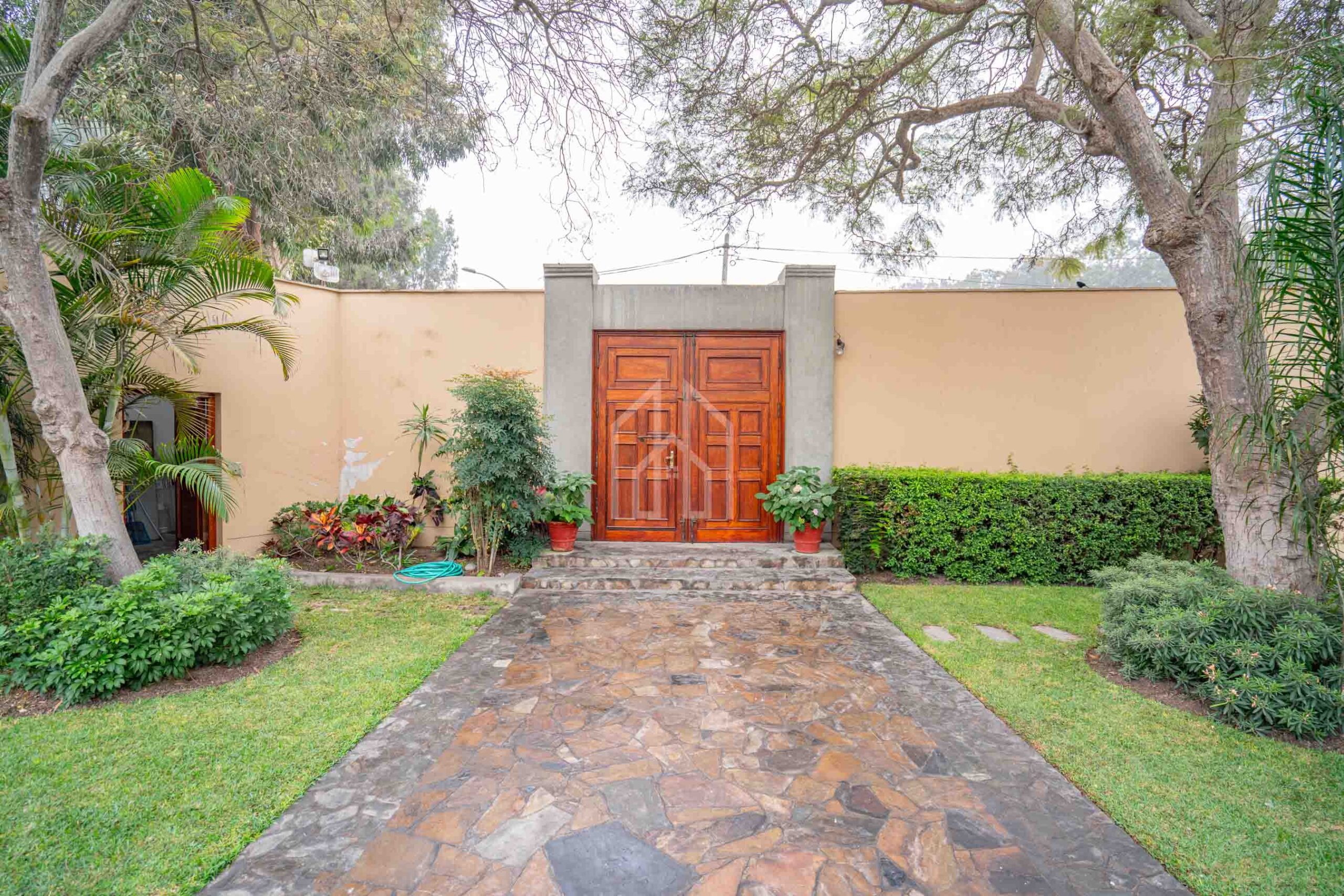 casa en venta condominio britanico surco-4