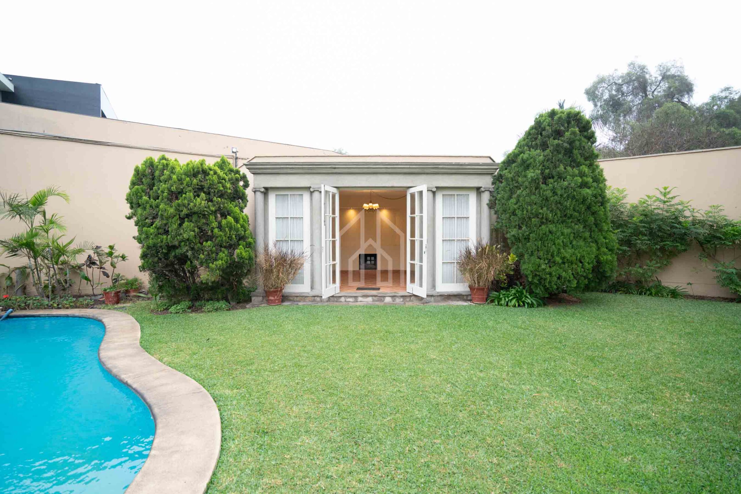 casa en venta condominio britanico surco-41