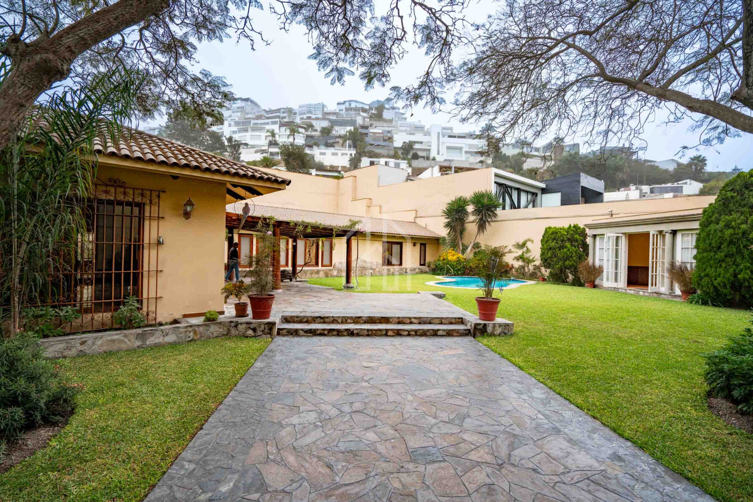 casa en venta condominio britanico surco-5