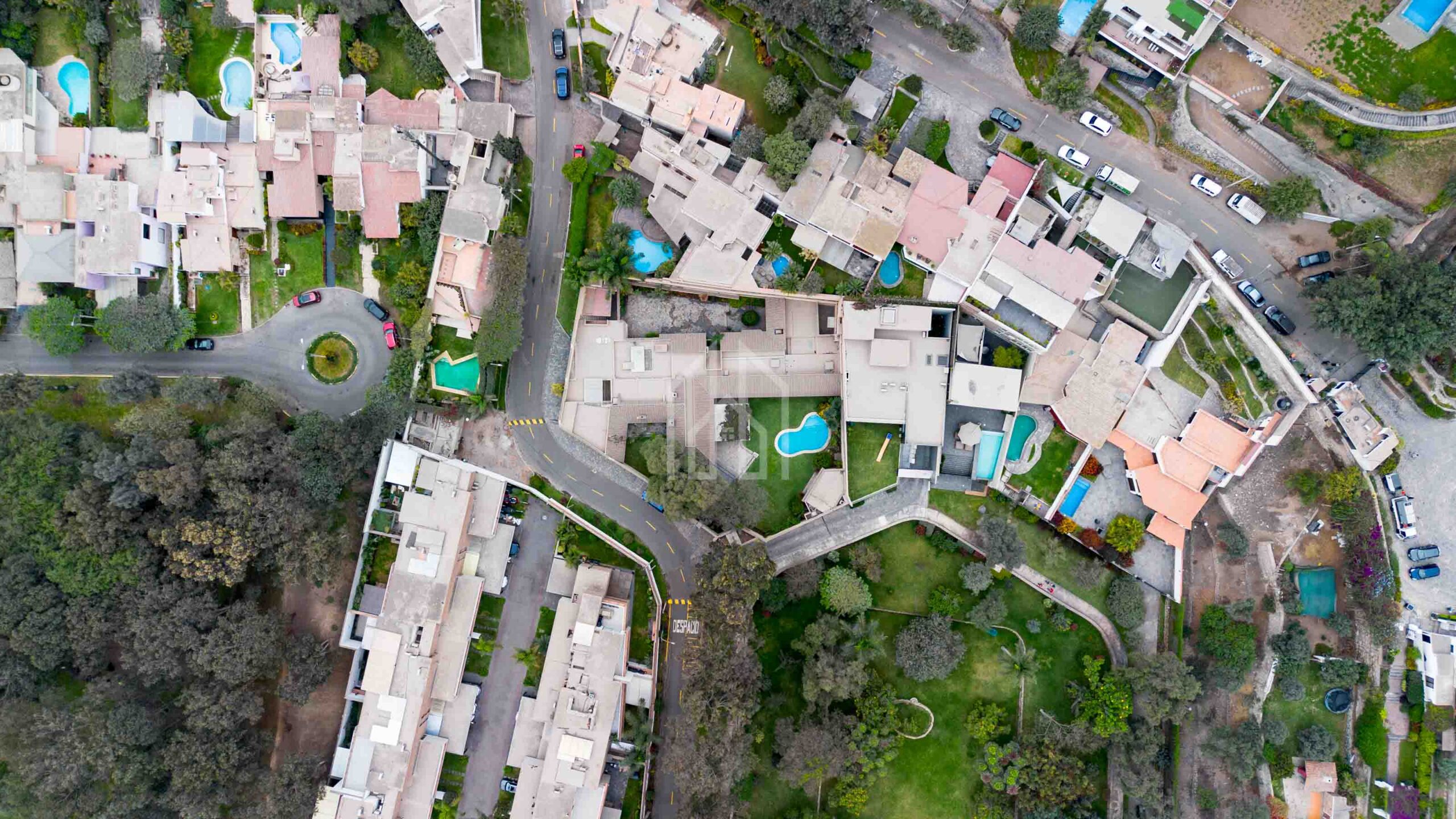 casa en venta condominio britanico surco-52