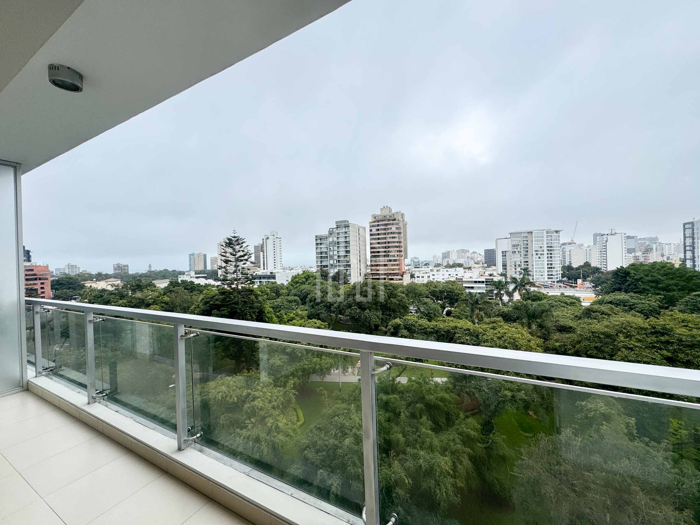 Lindo Departamento con Vista a Parque y hasta el Mar