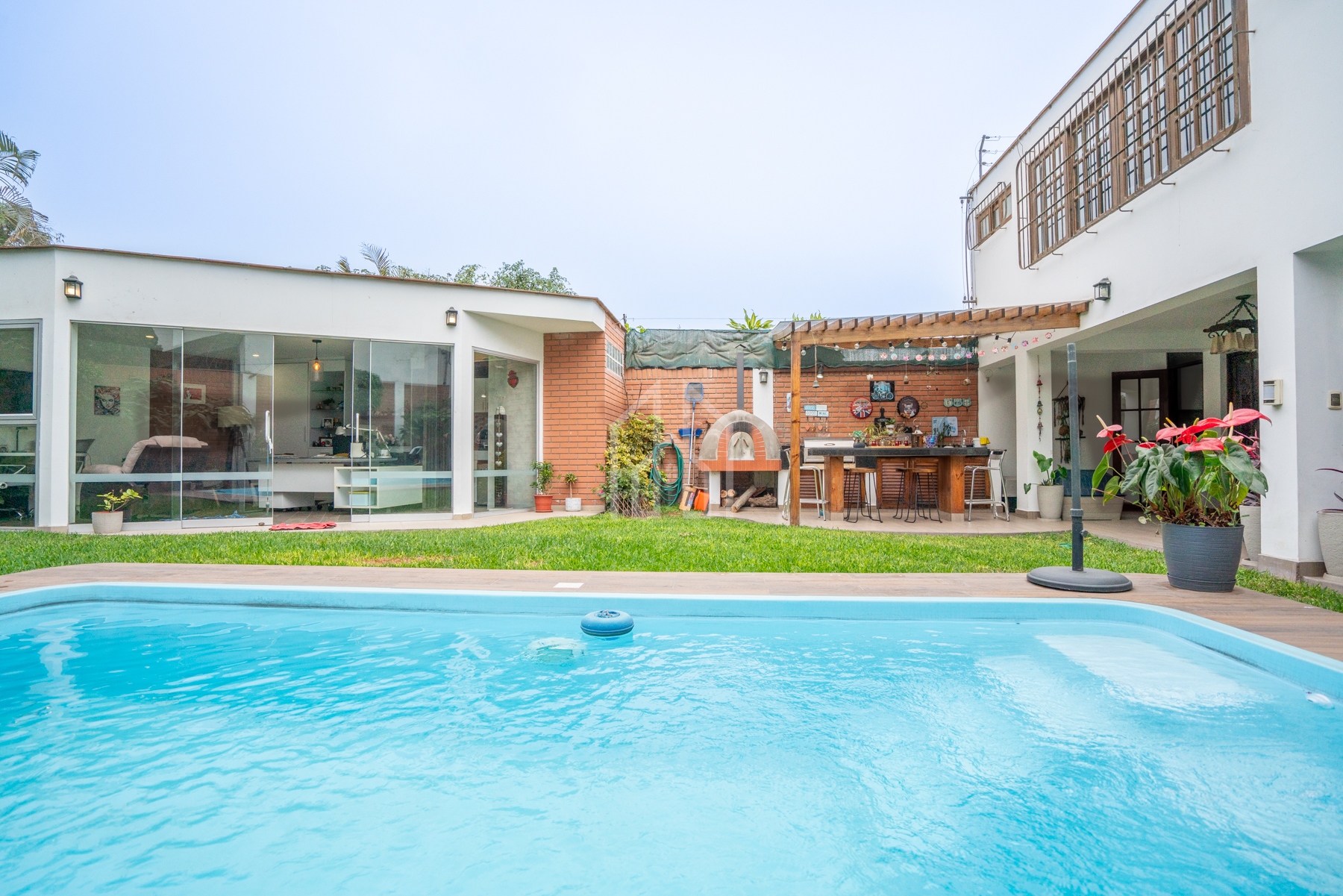 casa en venta los alamos surco-4