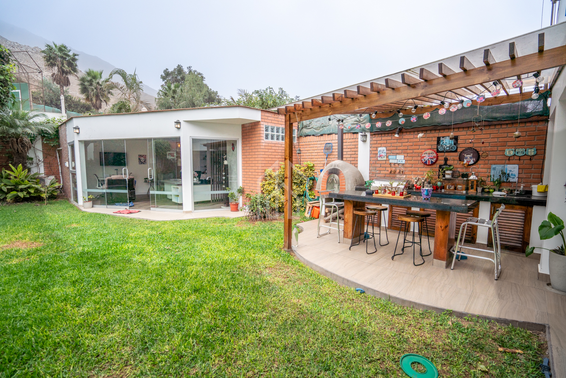 casa en venta los alamos surco-5