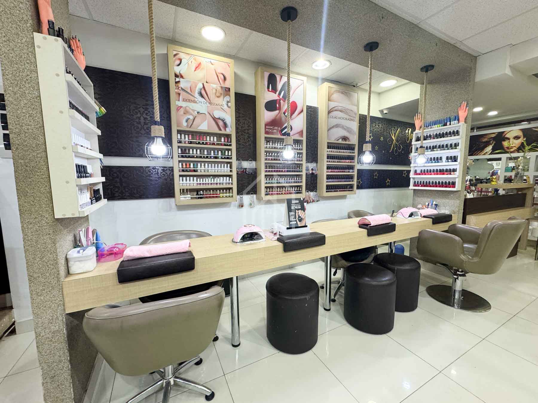 tienda en venta centro comercial caminos del inca-9