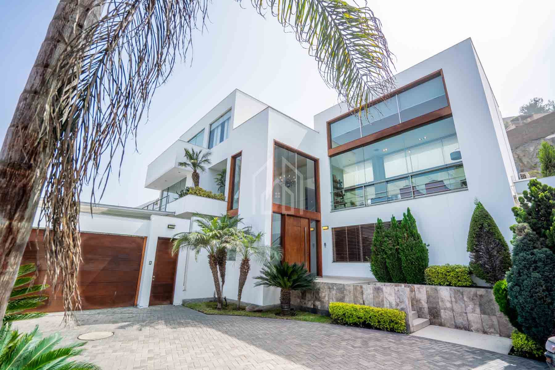 Casa moderna en Condominio - La Planicie