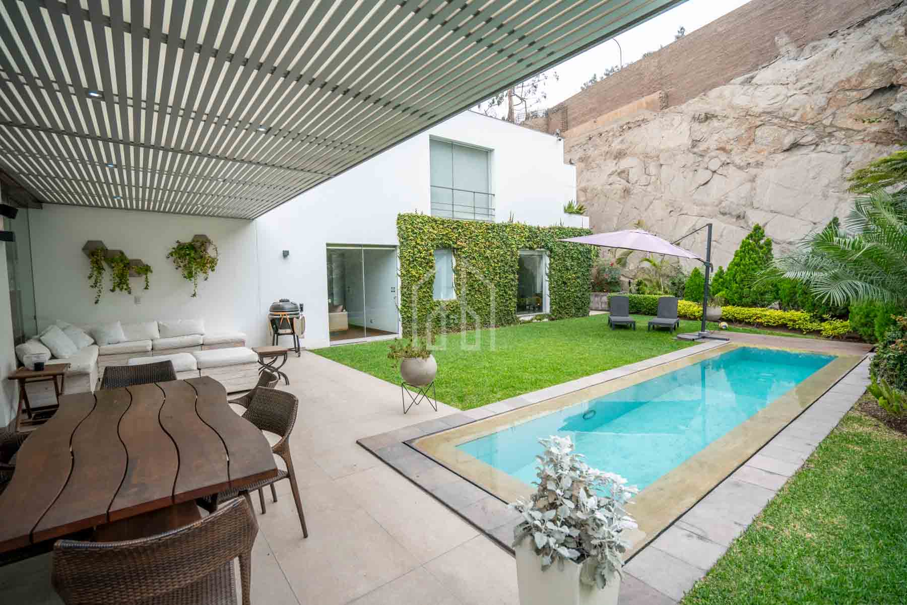 casa en venta la planicie condominio-20