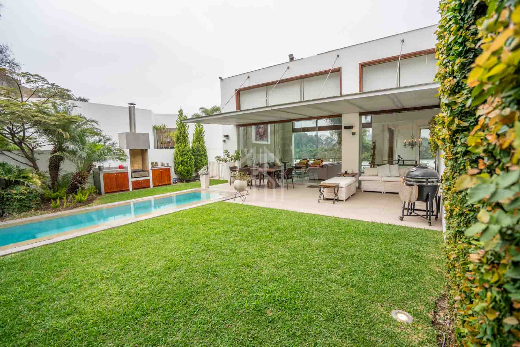 casa en venta la planicie condominio-25