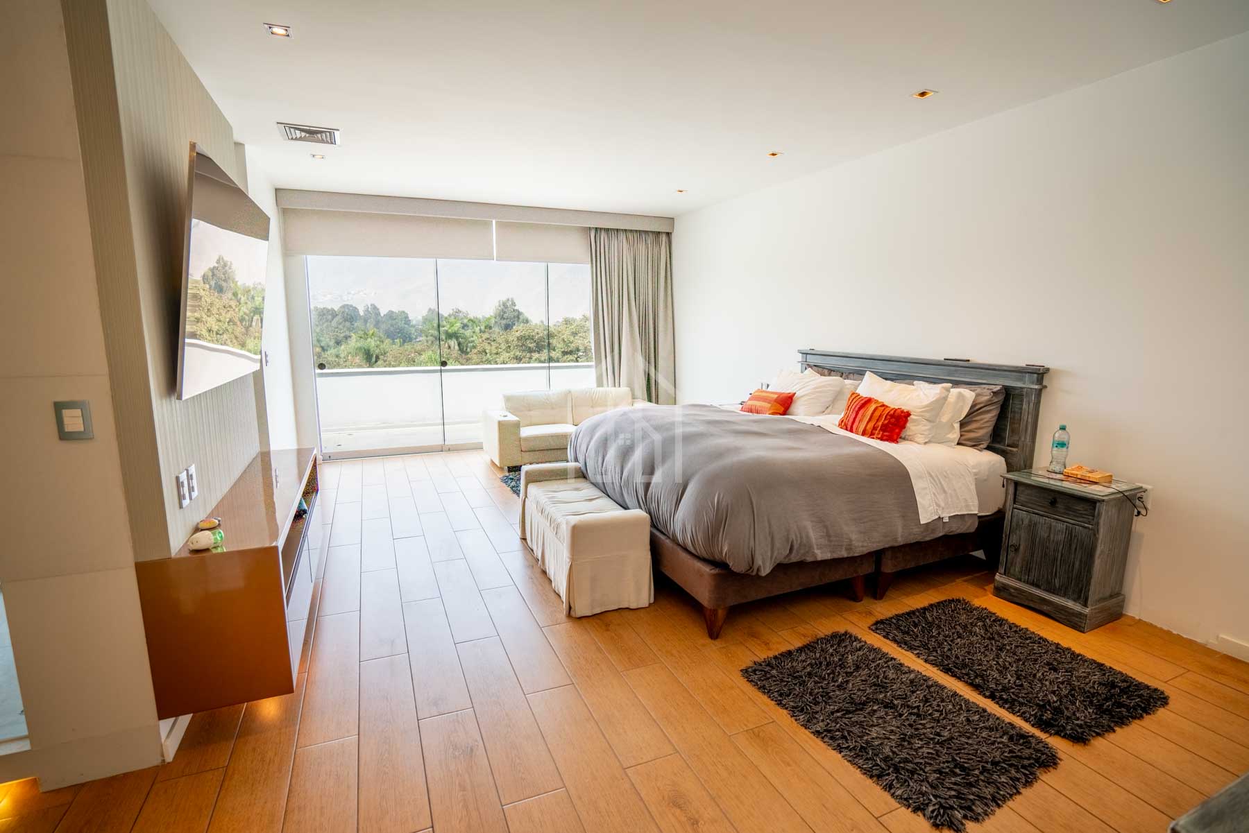 casa en venta la planicie condominio-38