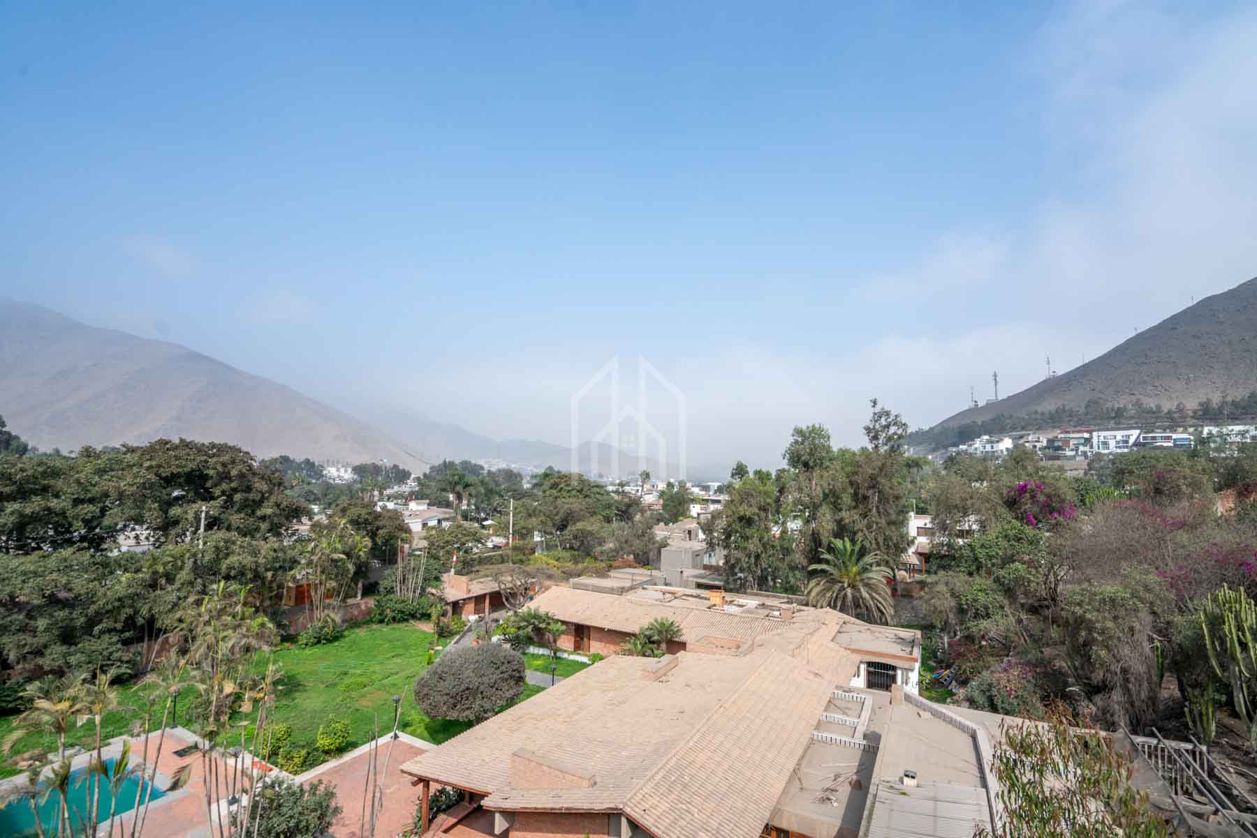 casa en venta la planicie condominio-39