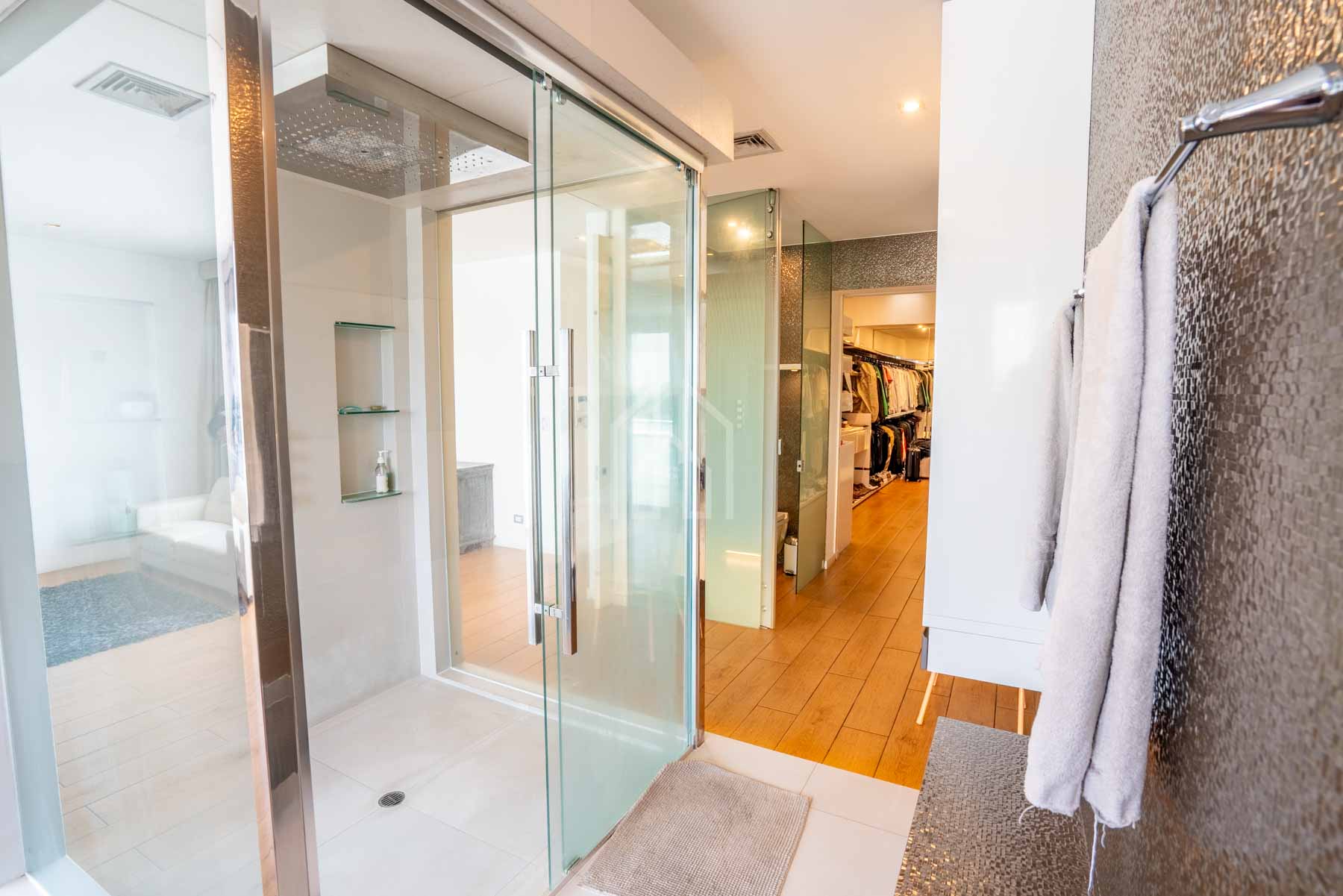 casa en venta la planicie condominio-42