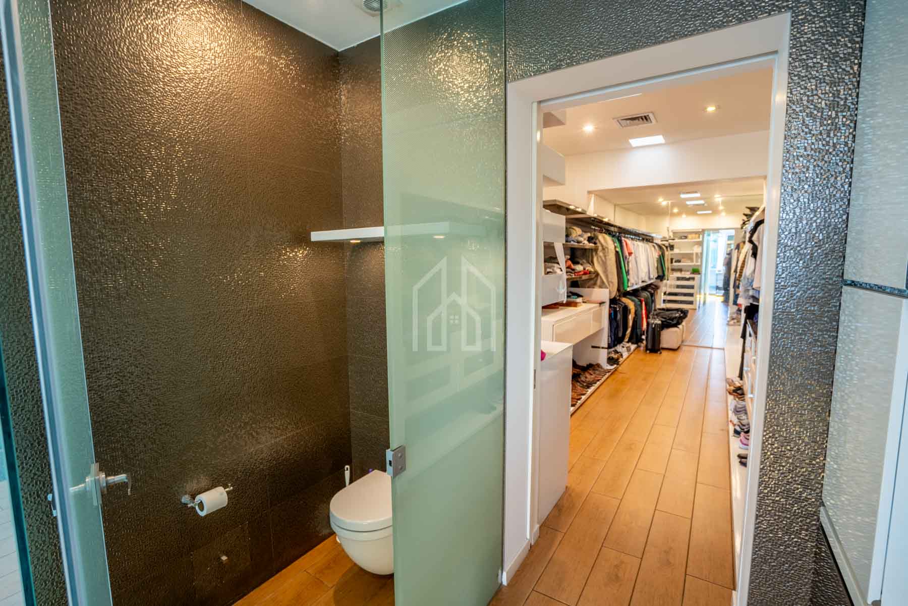 casa en venta la planicie condominio-44