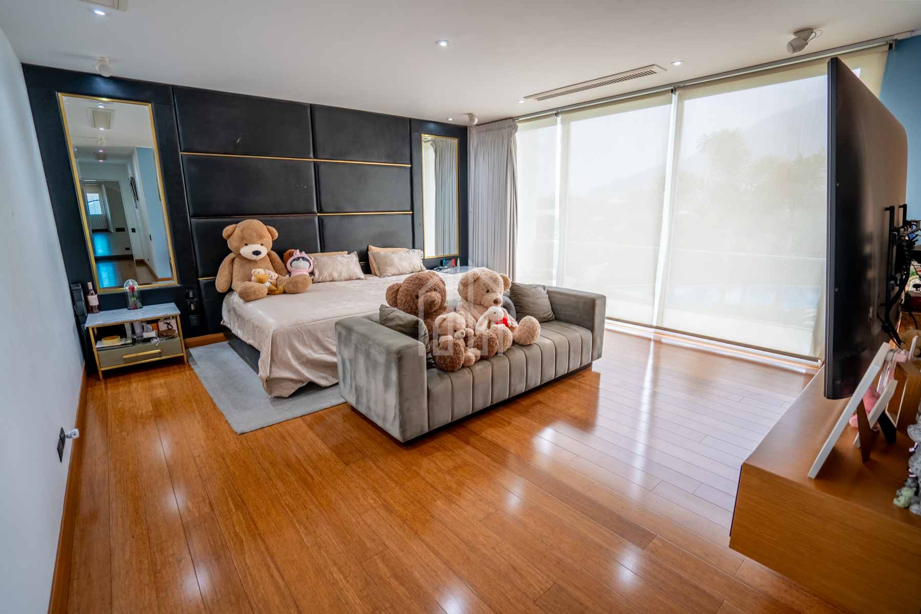 gran casa en venta en la planicie-24