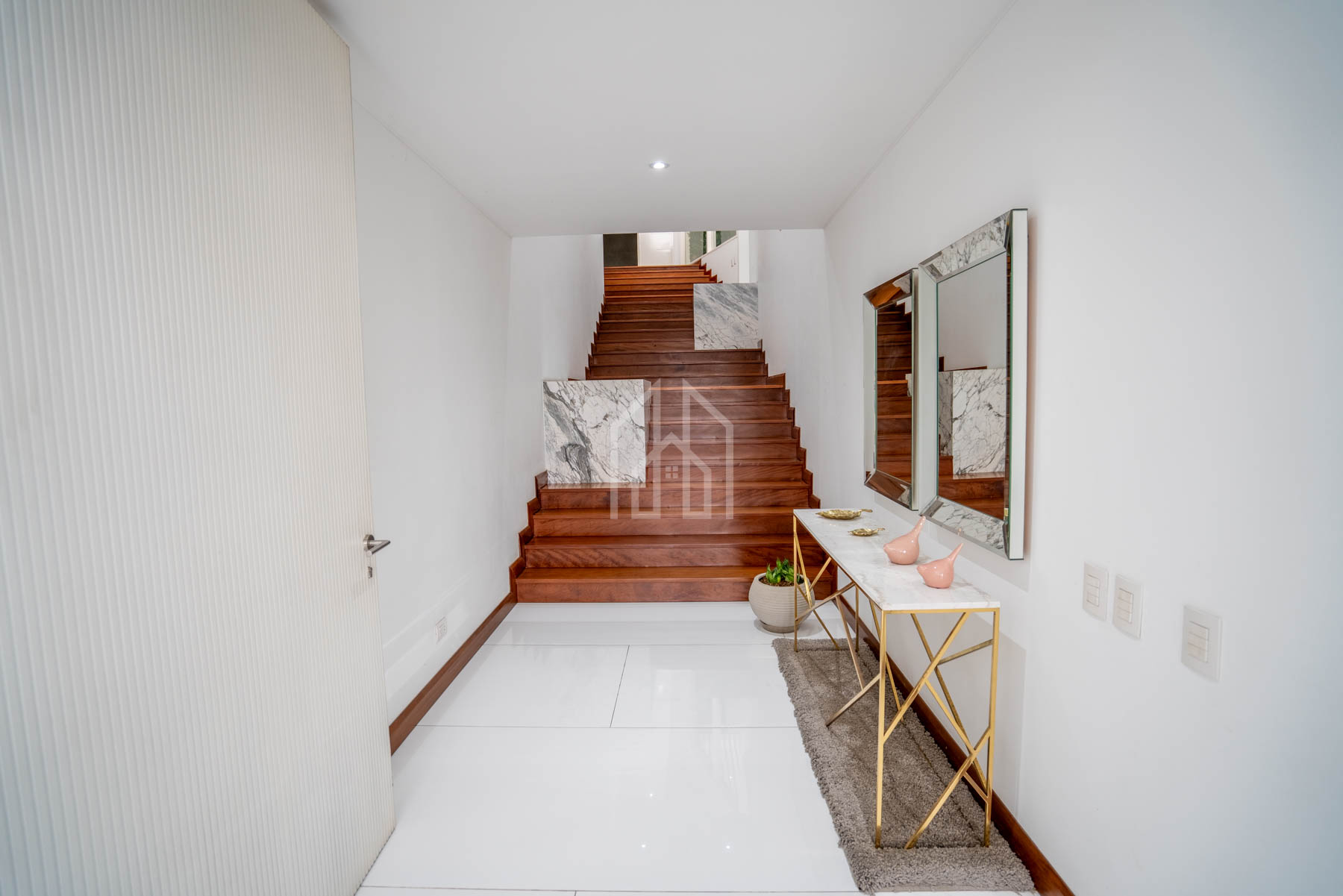 gran casa en venta en la planicie-40