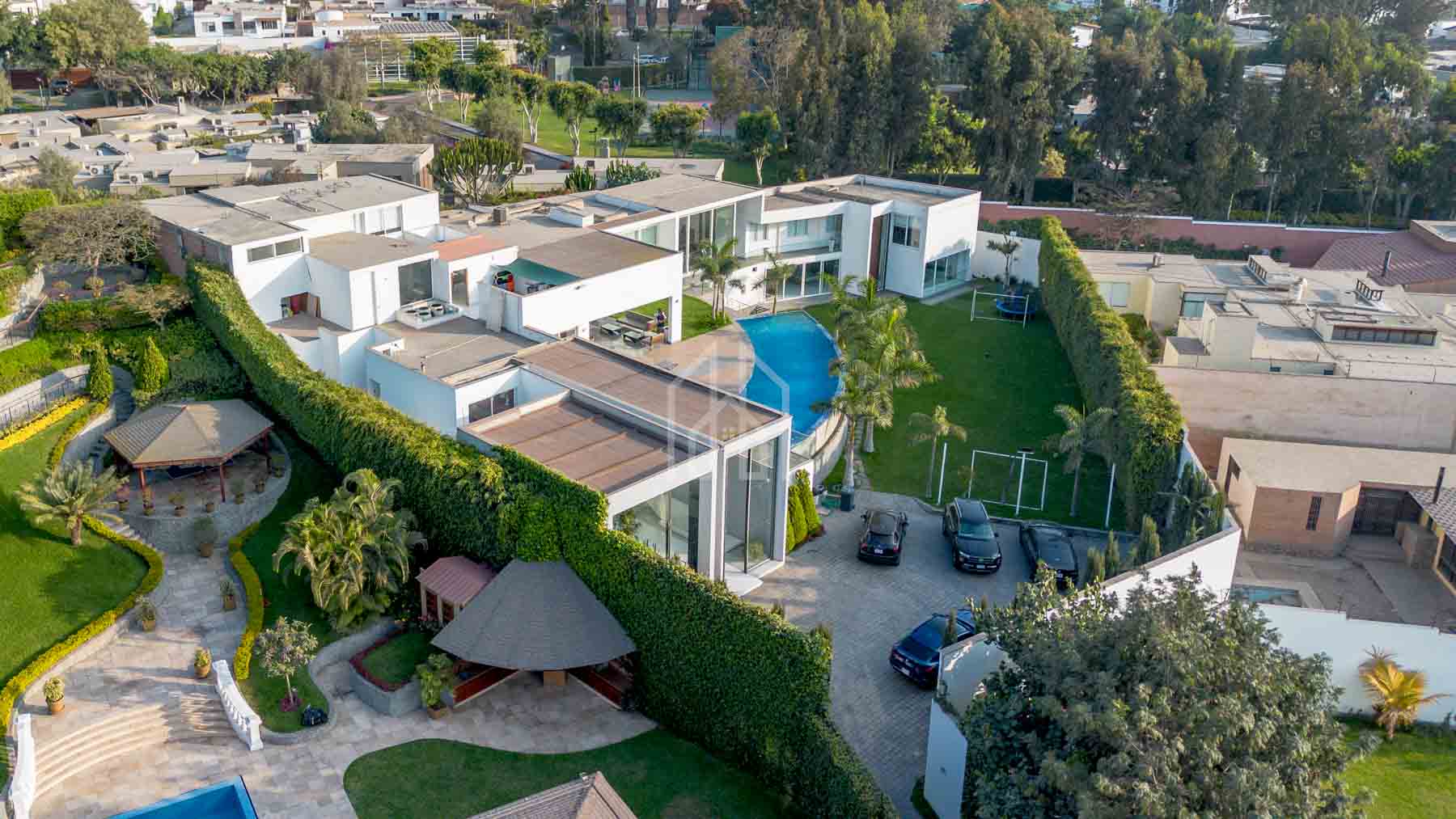 gran casa en venta en la planicie-47