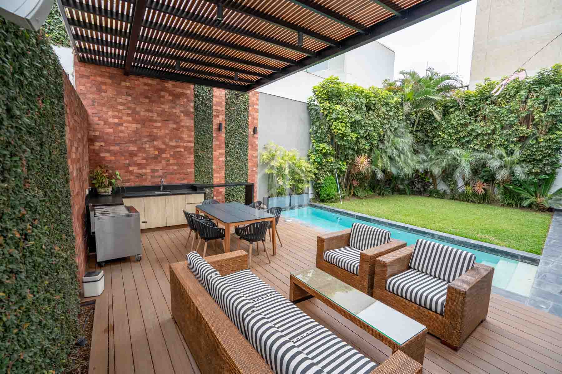 casa en venta en san isidro frente parque acosta-2