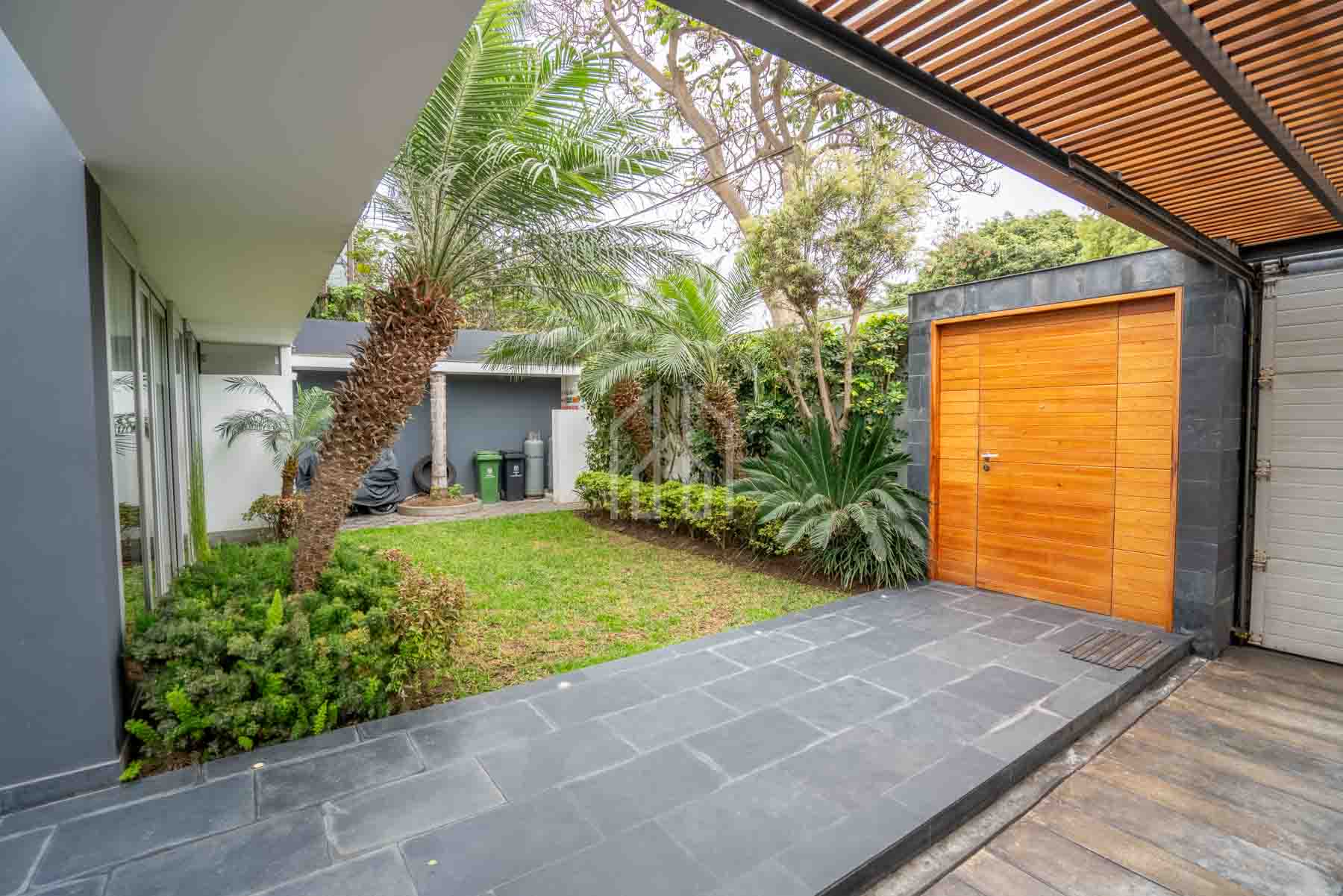 casa en venta en san isidro frente parque acosta-20