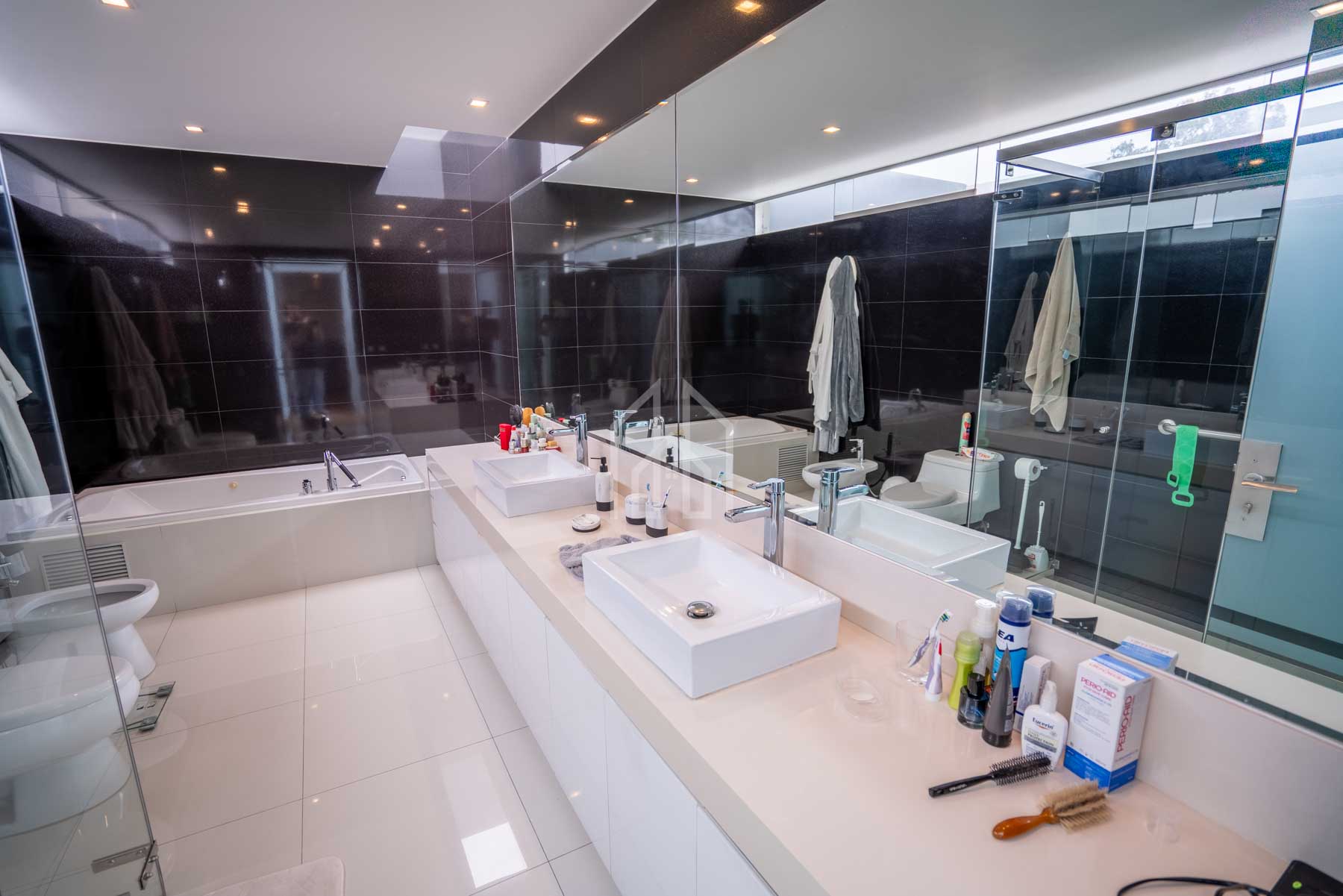 casa en venta en san isidro frente parque acosta-37