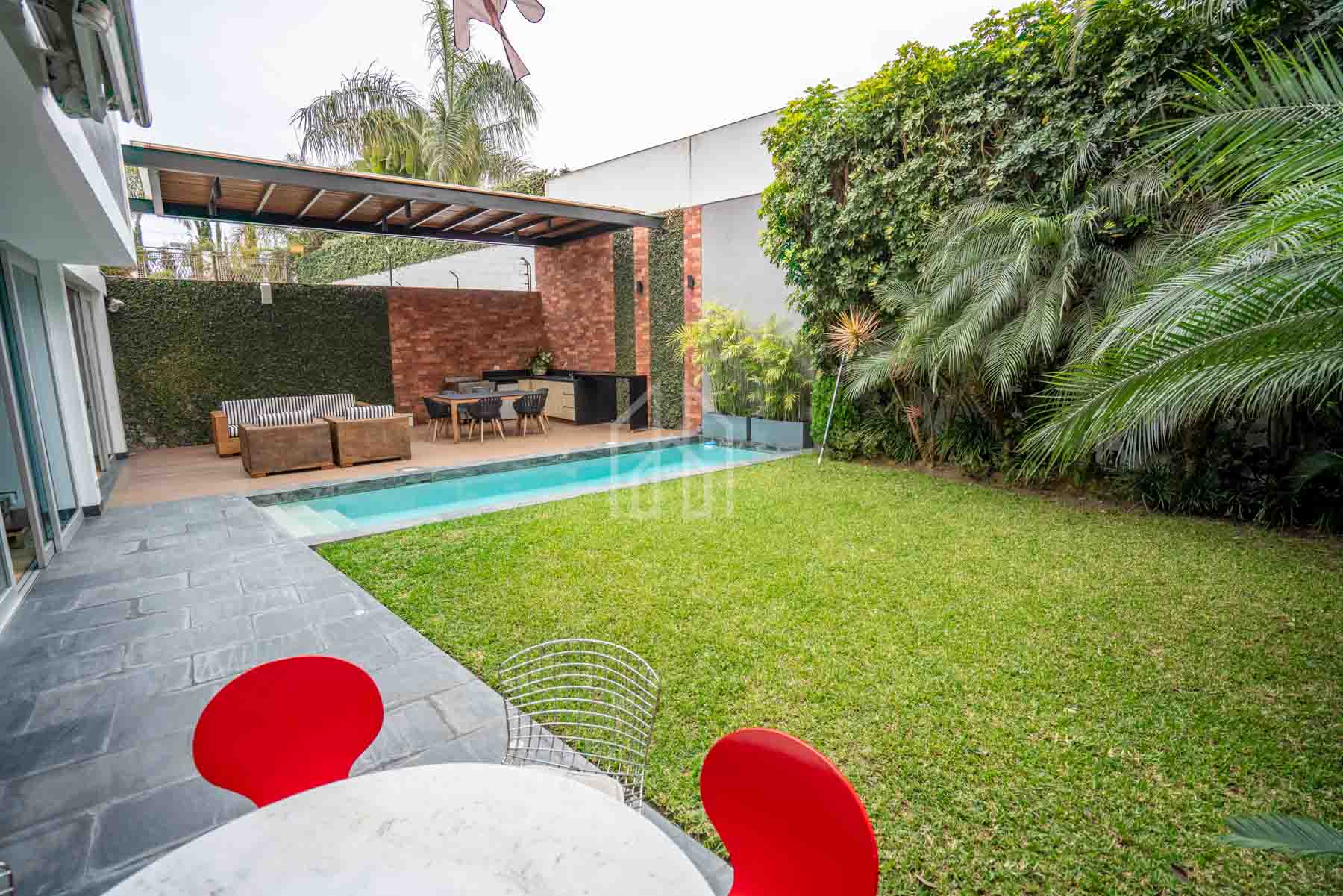 casa en venta en san isidro frente parque acosta-4