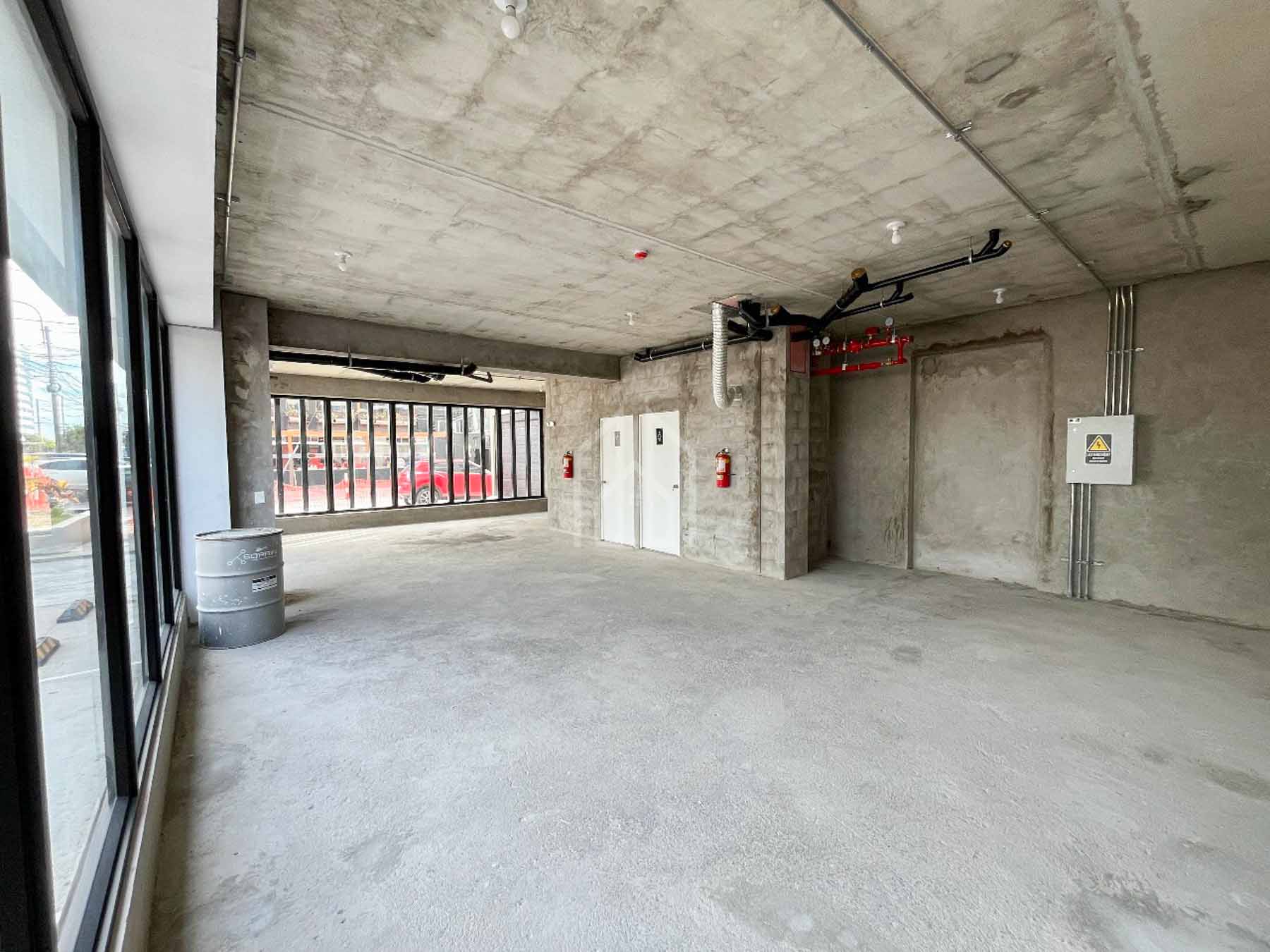 local comercial en alquilerla victoria arriola-7