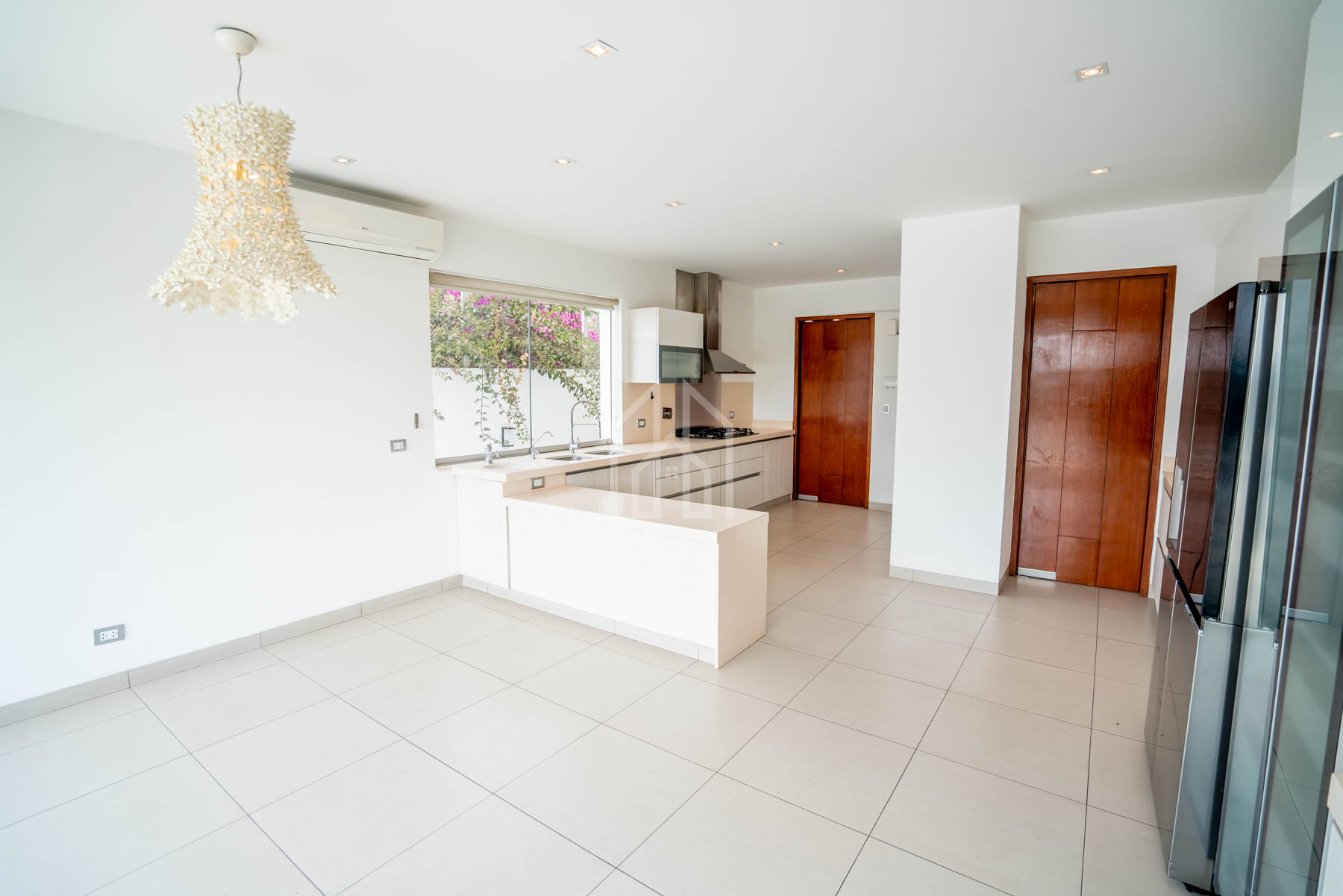 casa en venta la planicie condominio b-9