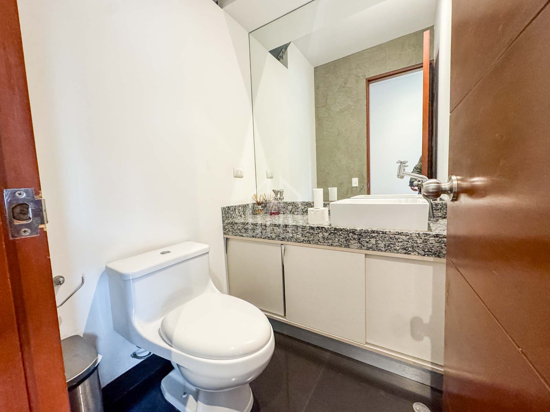 departamento en venta san isidro las flores-13