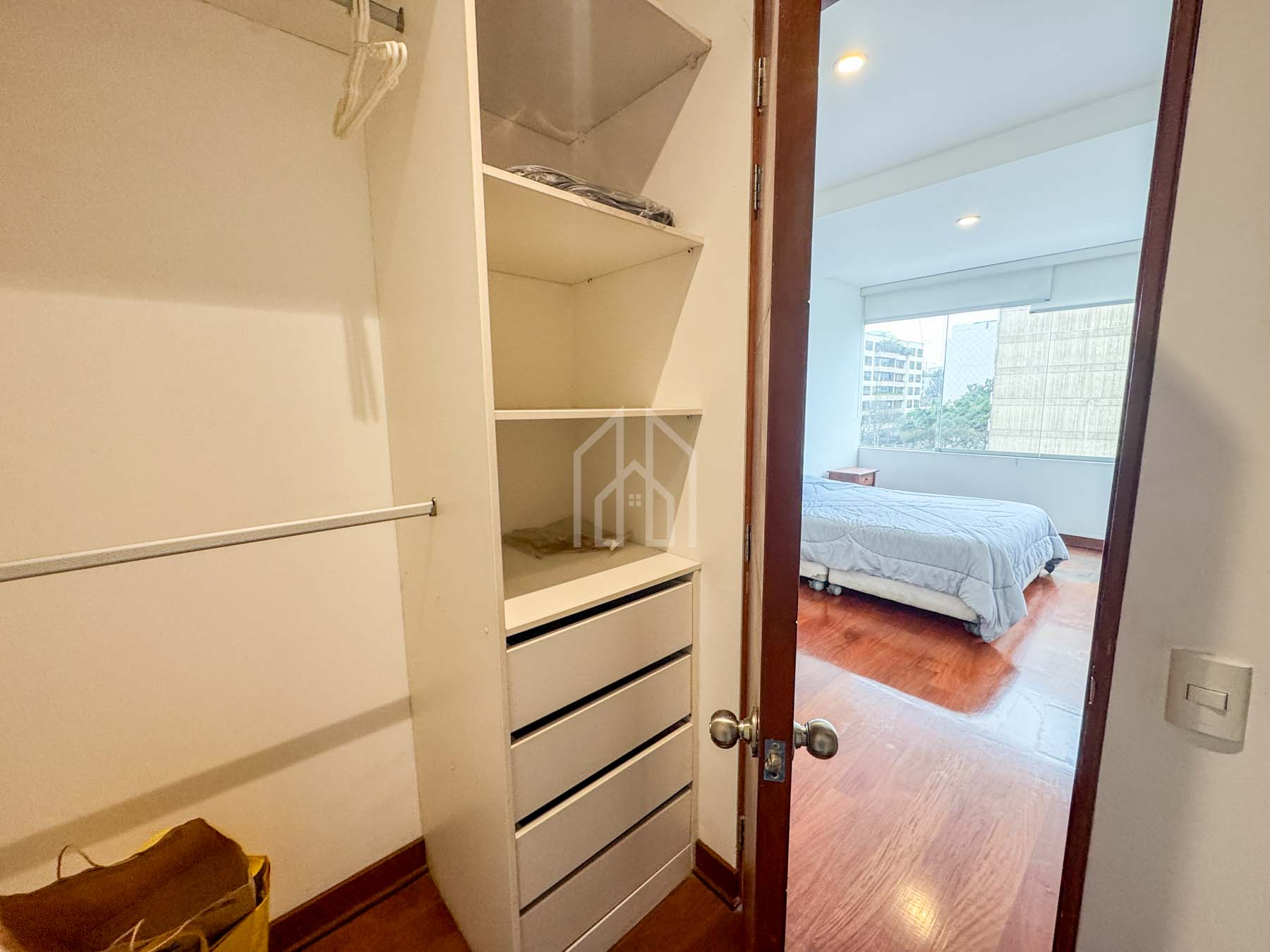 departamento en venta san isidro las flores-16